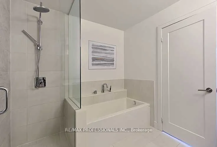 1575 Lakeshore Road W, #GR20