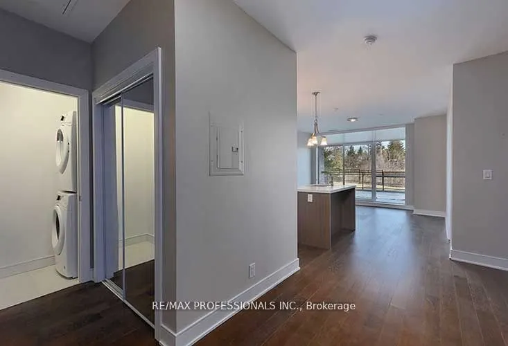 1575 Lakeshore Road W, #GR20