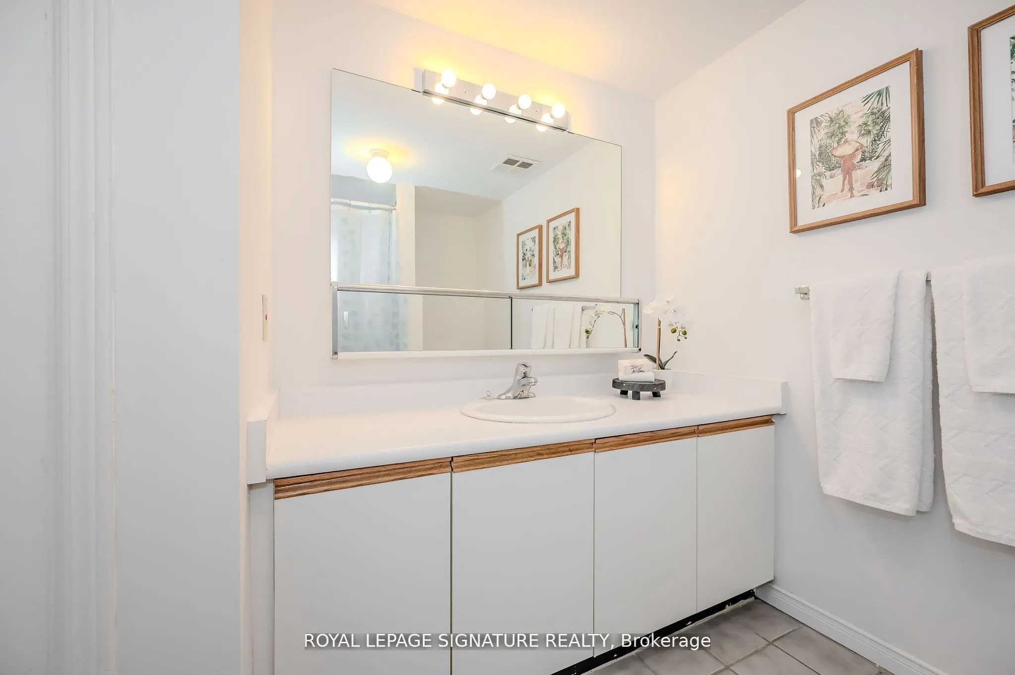 26 Hall Road, #412
