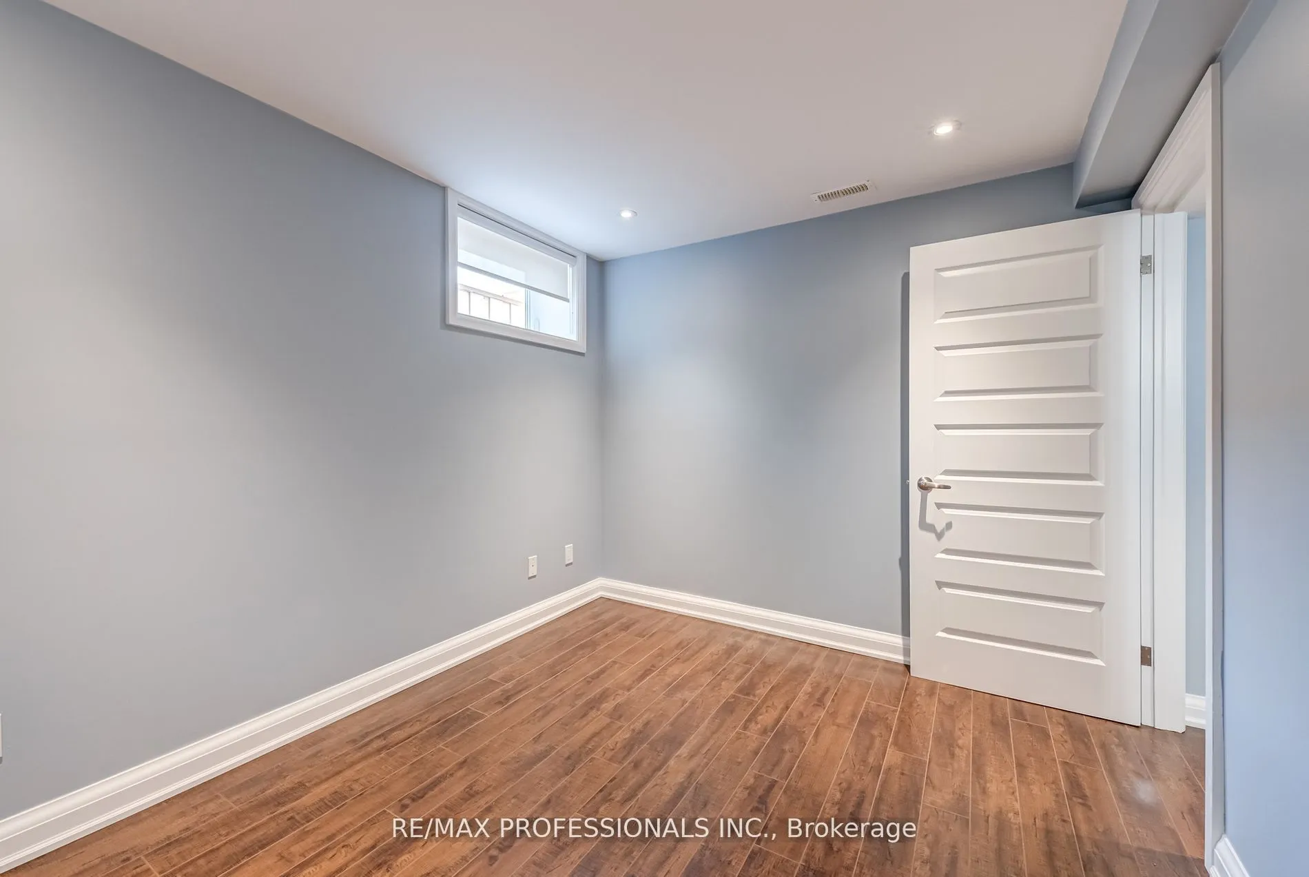 372 Silverthorn Avenue