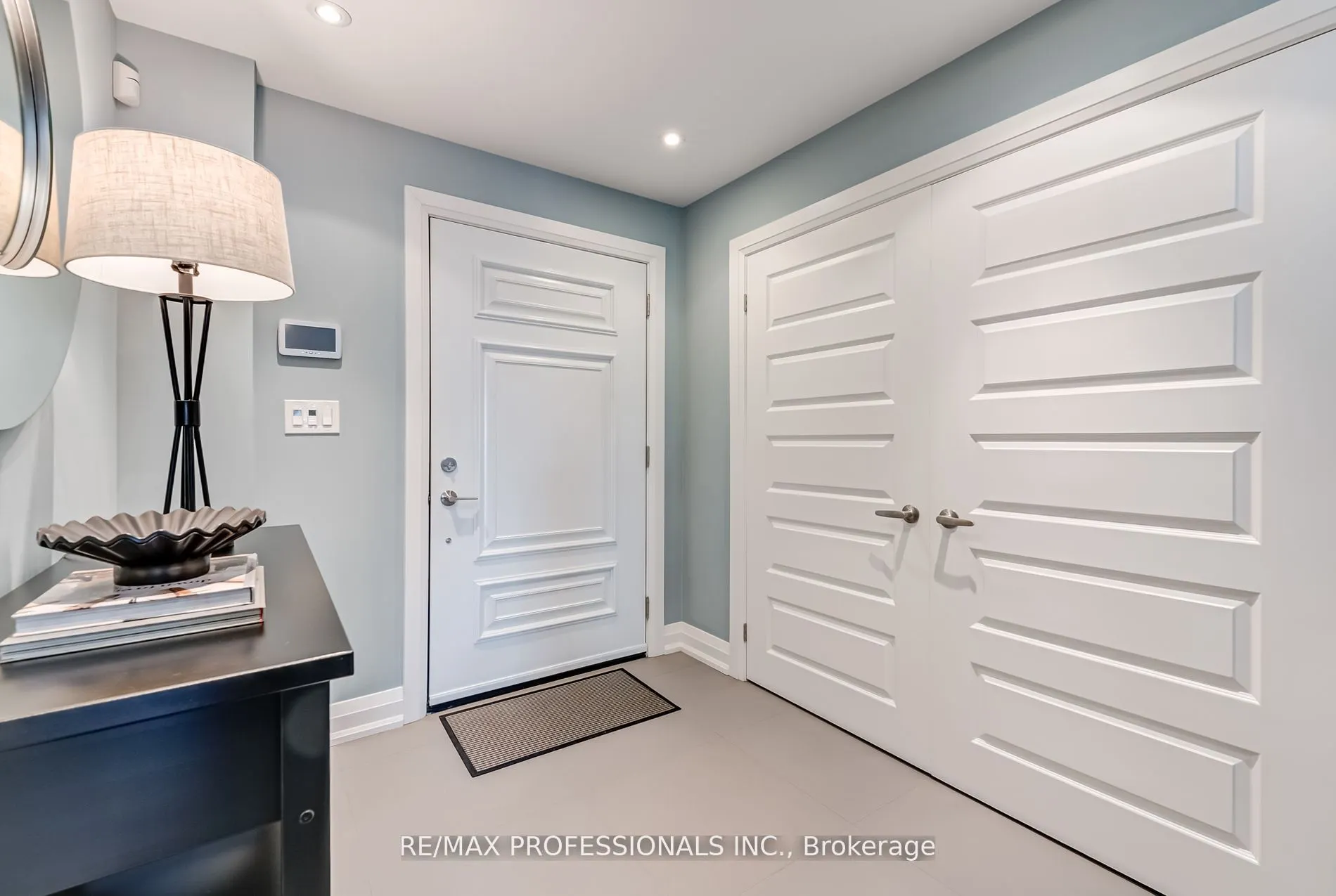 372 Silverthorn Avenue