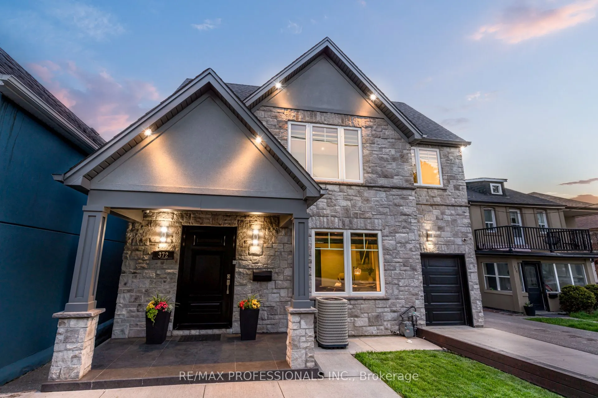 372 Silverthorn Avenue