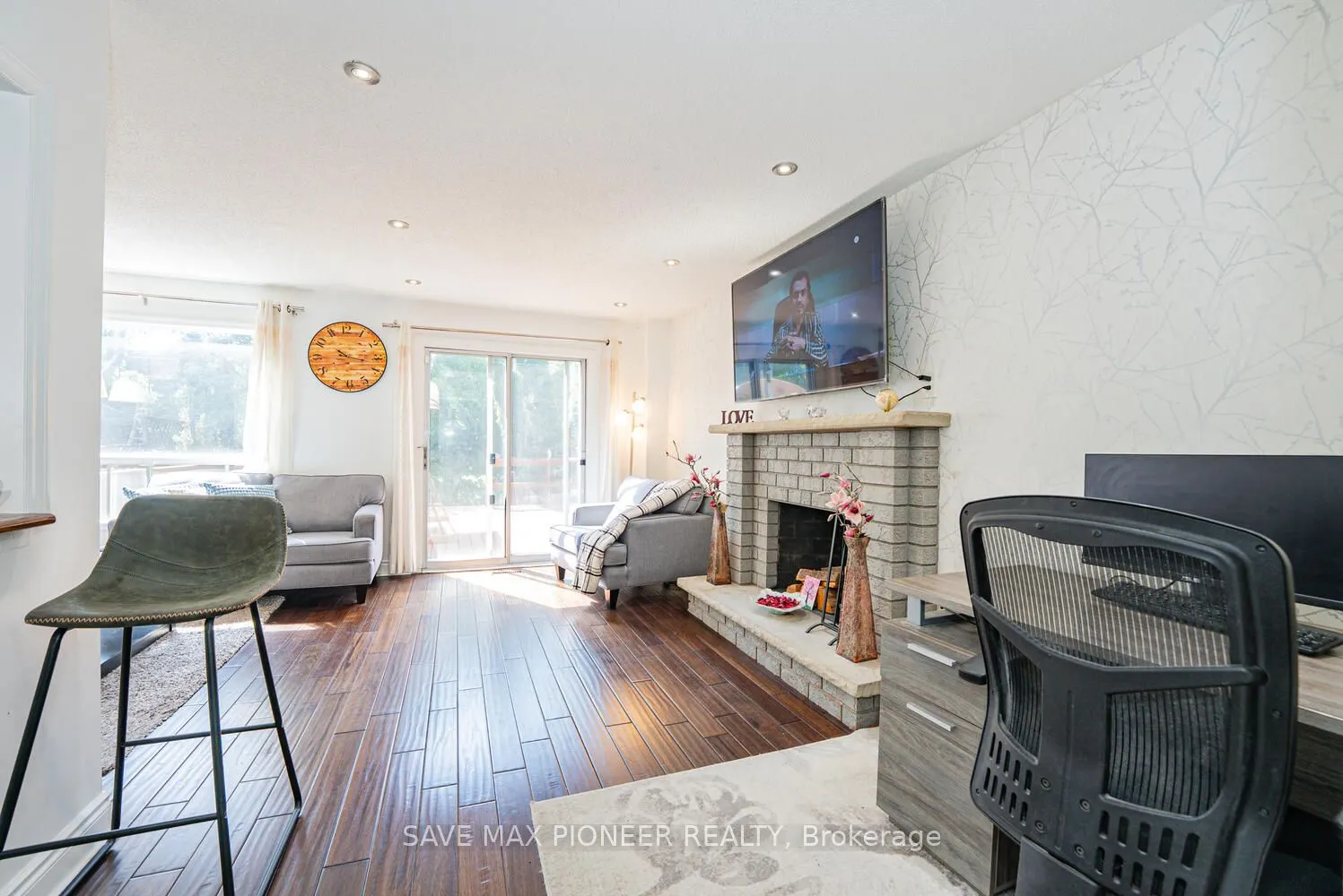 228 Lech Walesa Drive