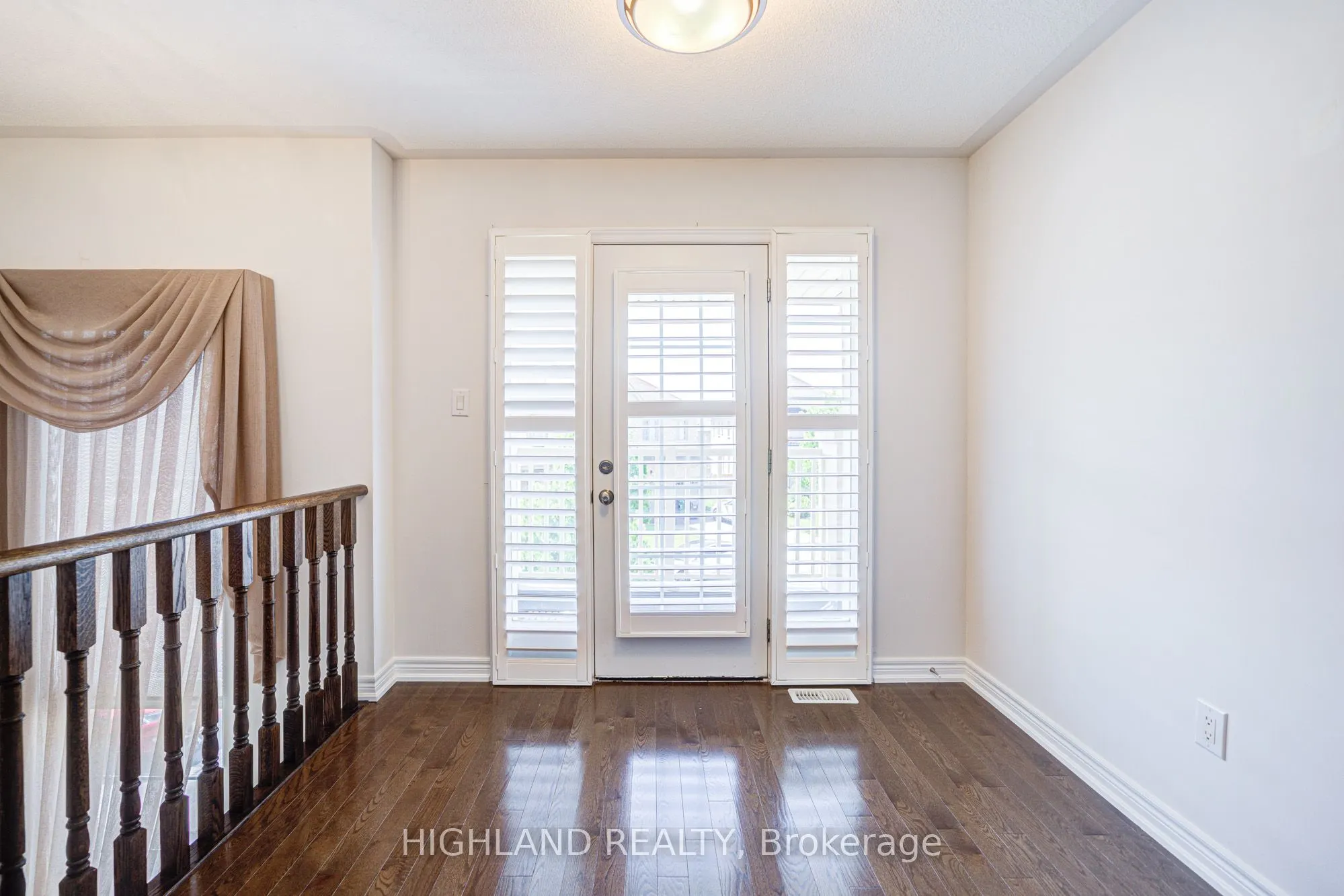 66 GEORGE ROBINSON Drive