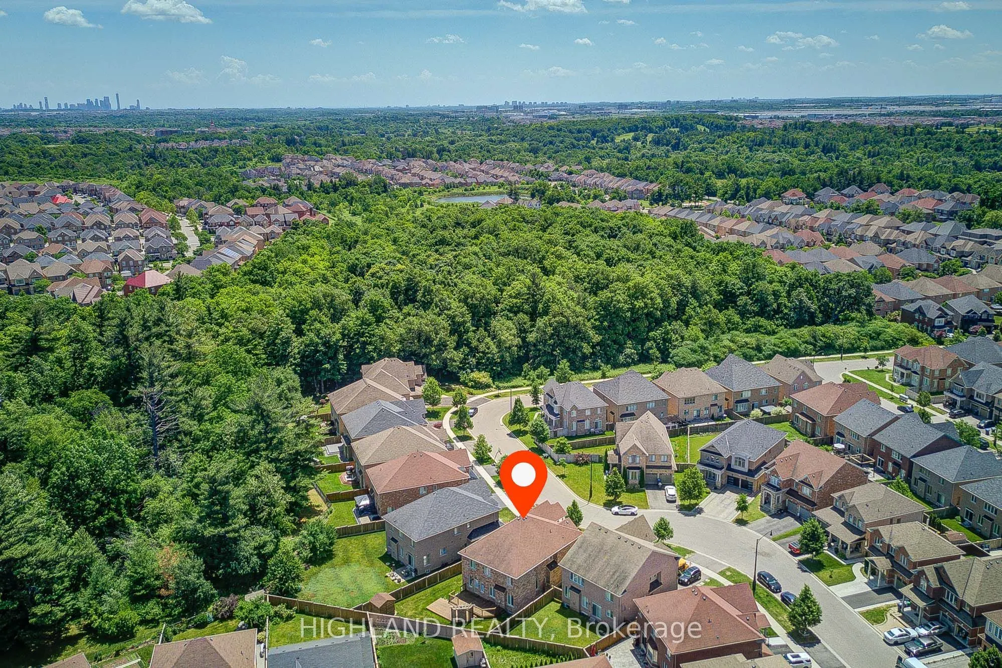 66 GEORGE ROBINSON Drive