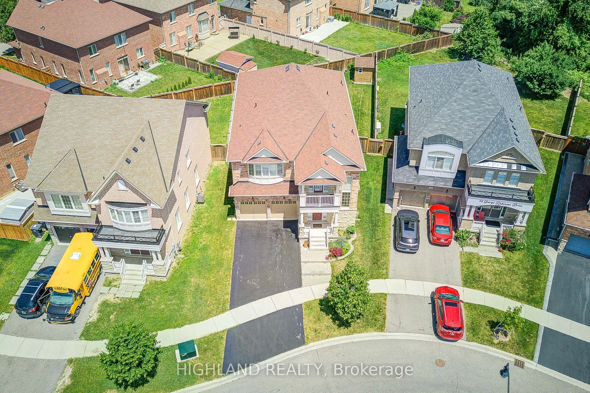 66 GEORGE ROBINSON Drive