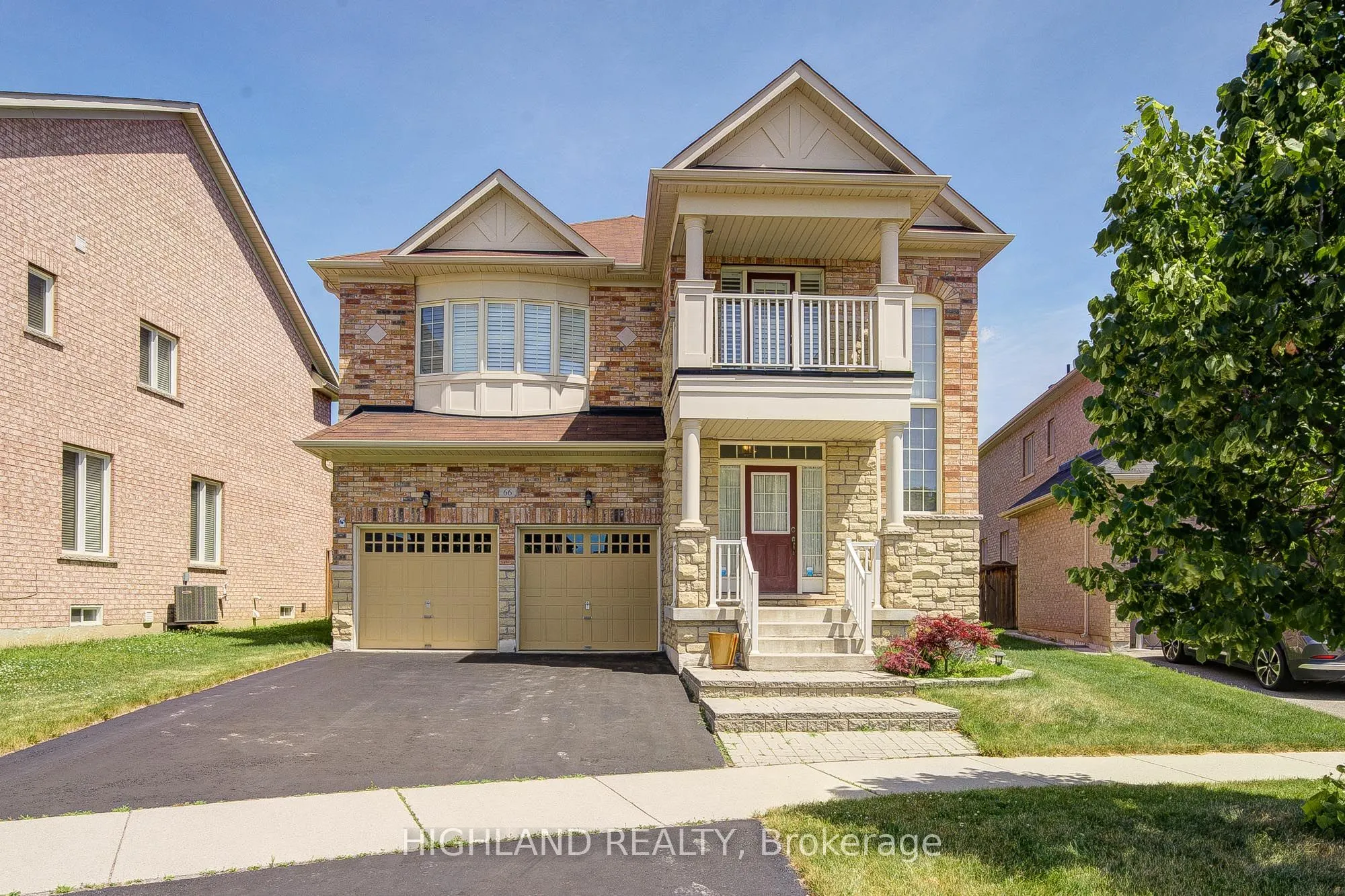66 GEORGE ROBINSON Drive