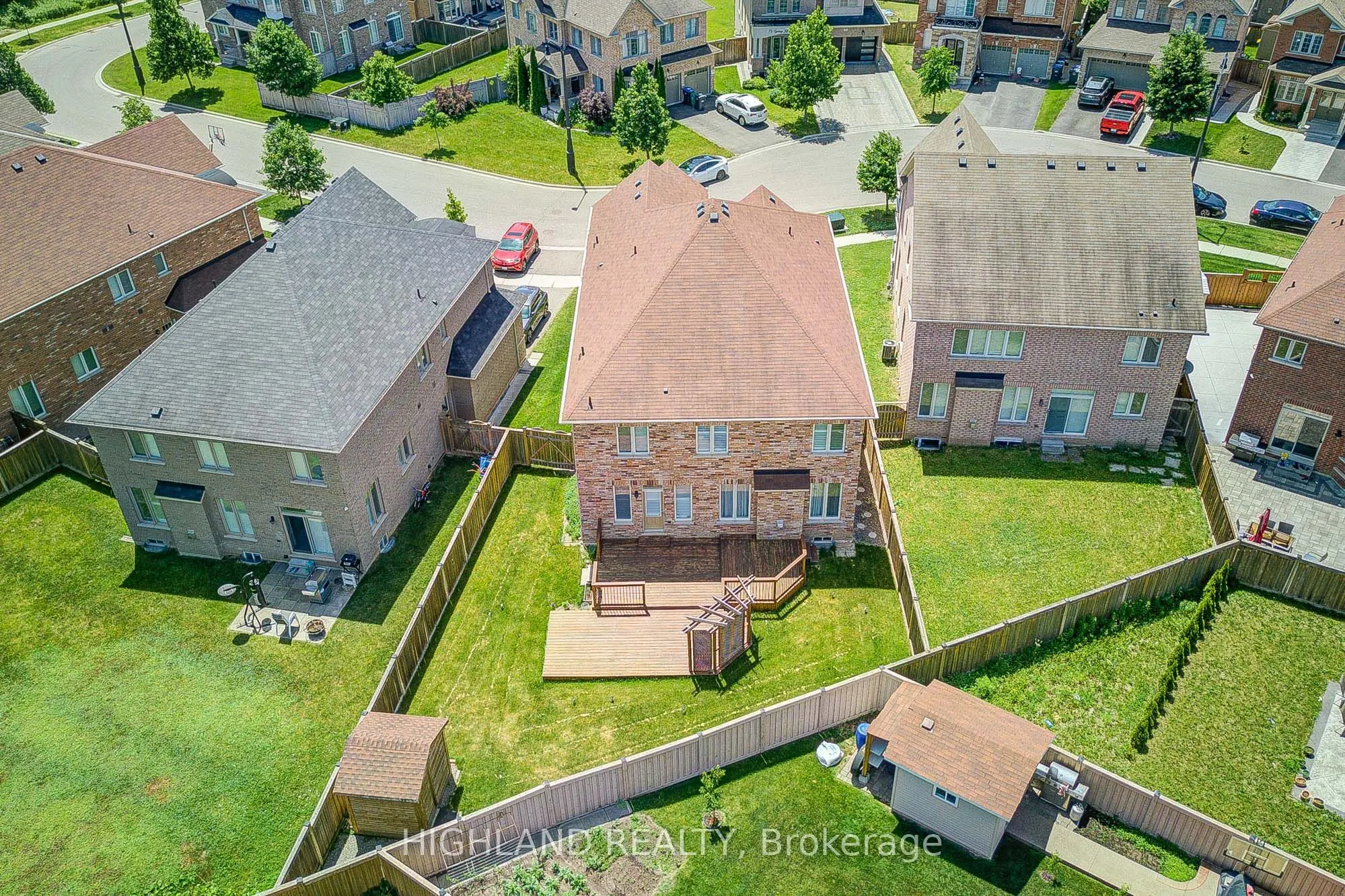 66 GEORGE ROBINSON Drive
