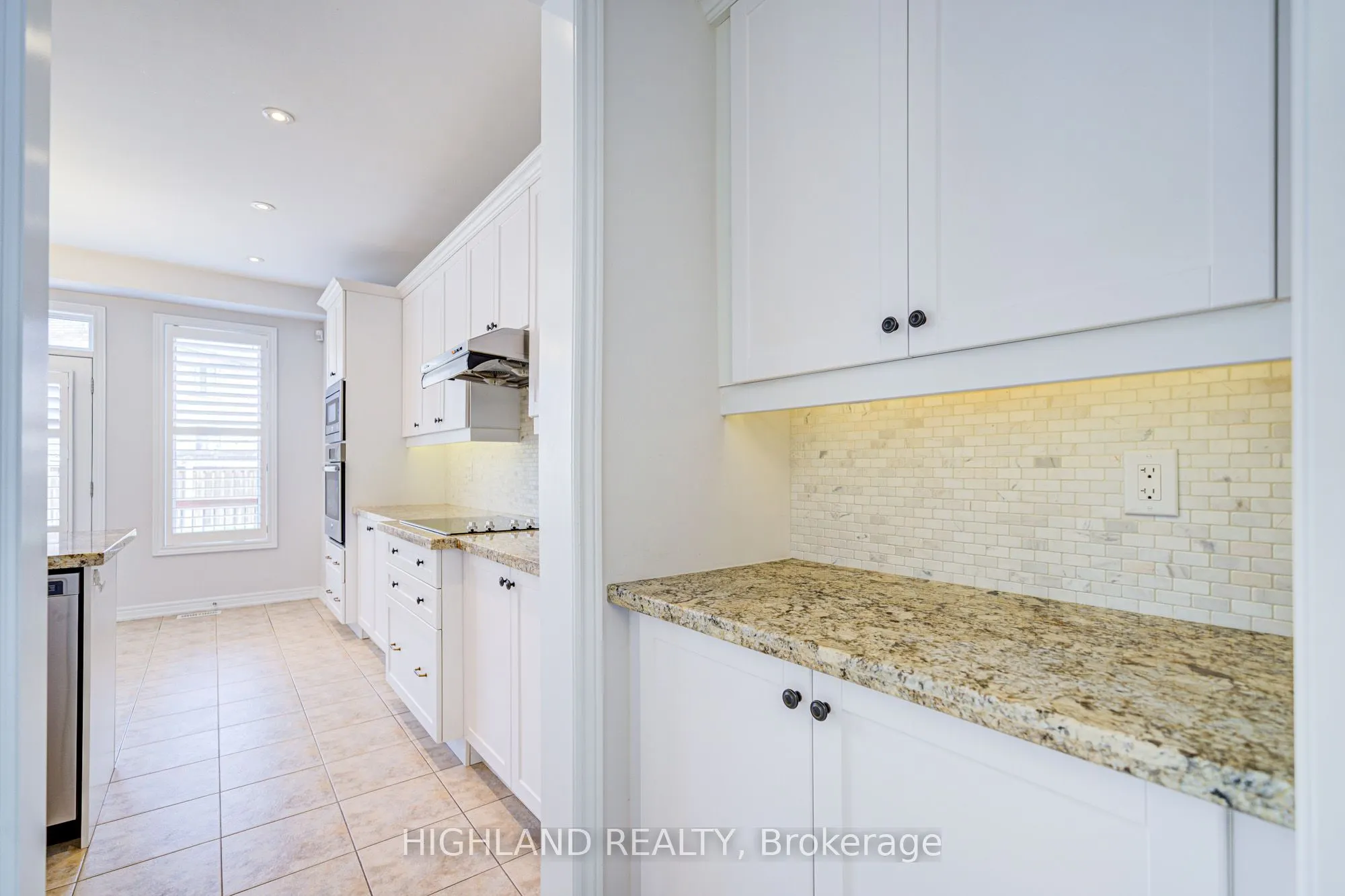 66 GEORGE ROBINSON Drive