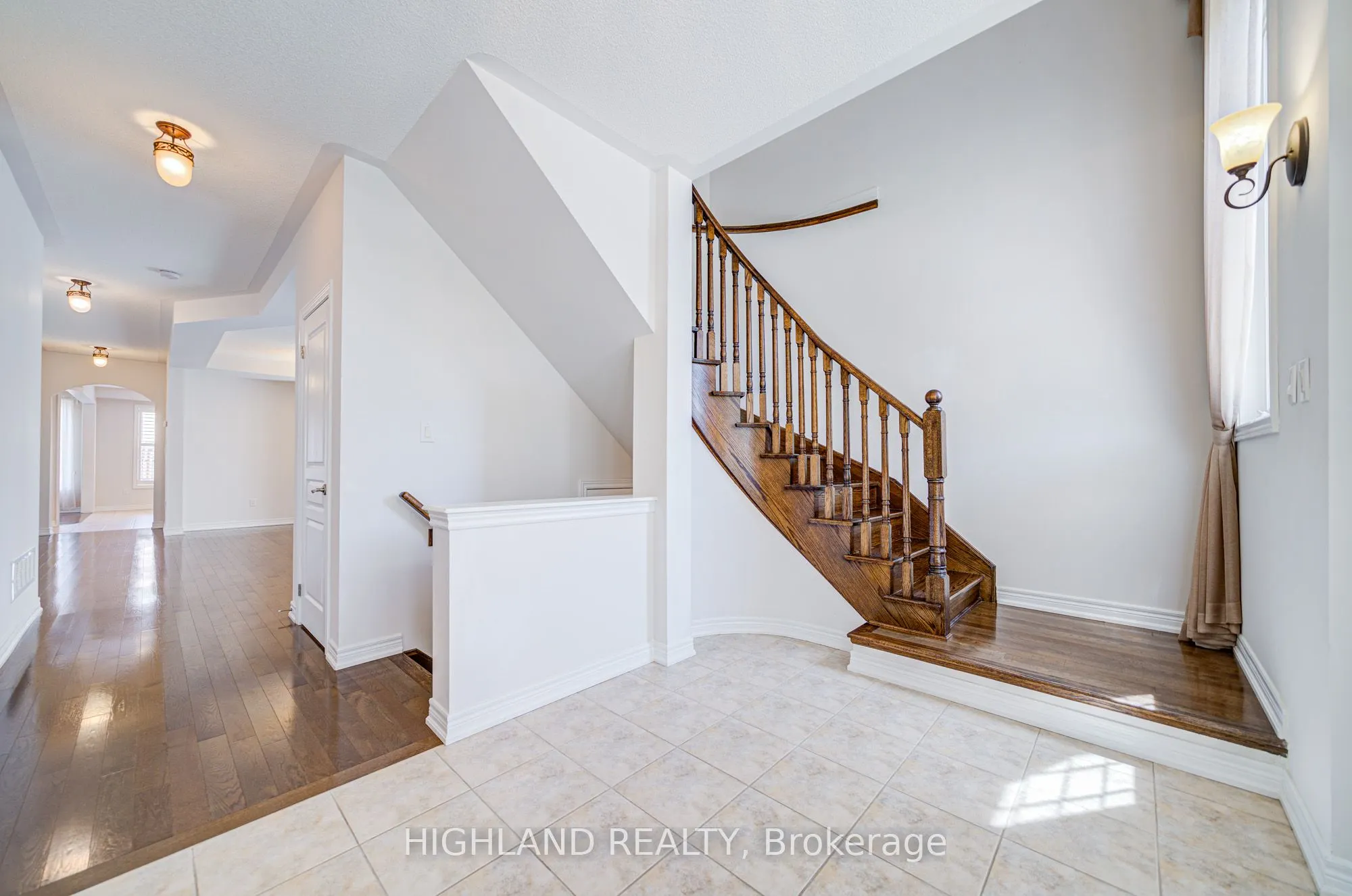 66 GEORGE ROBINSON Drive