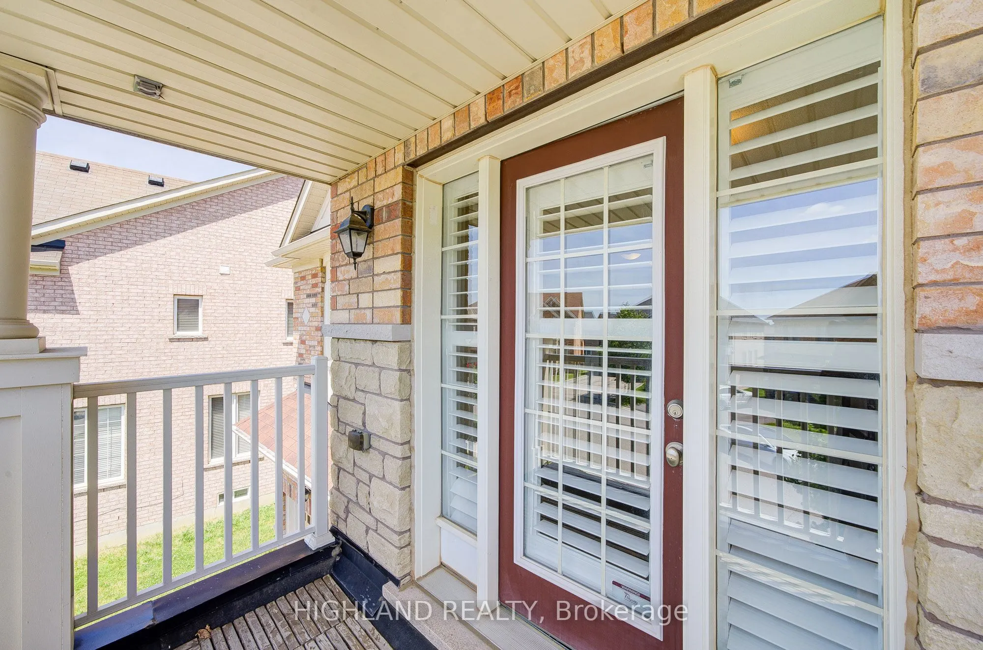 66 GEORGE ROBINSON Drive