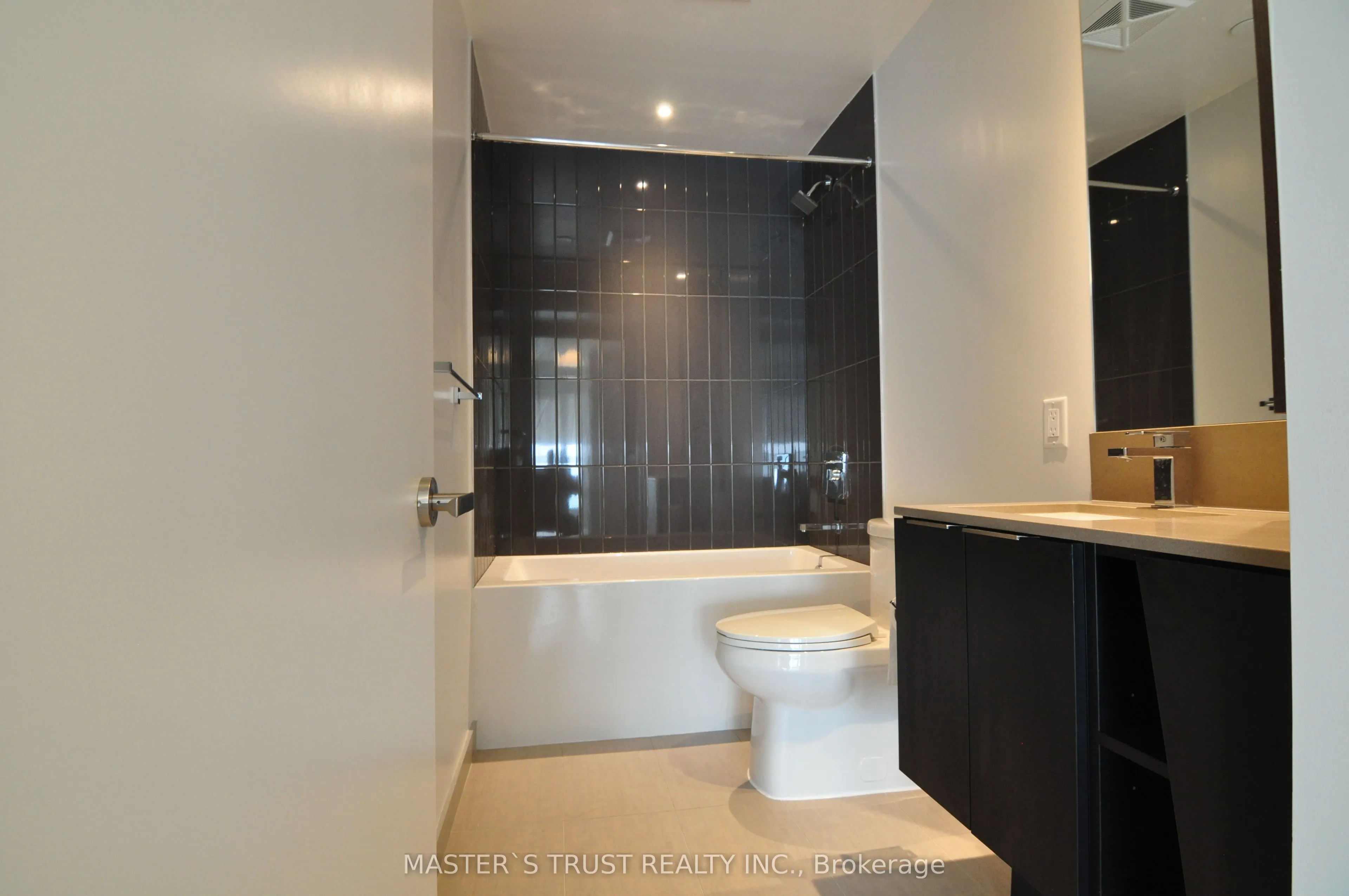 3900 Confederation Parkway, #5506