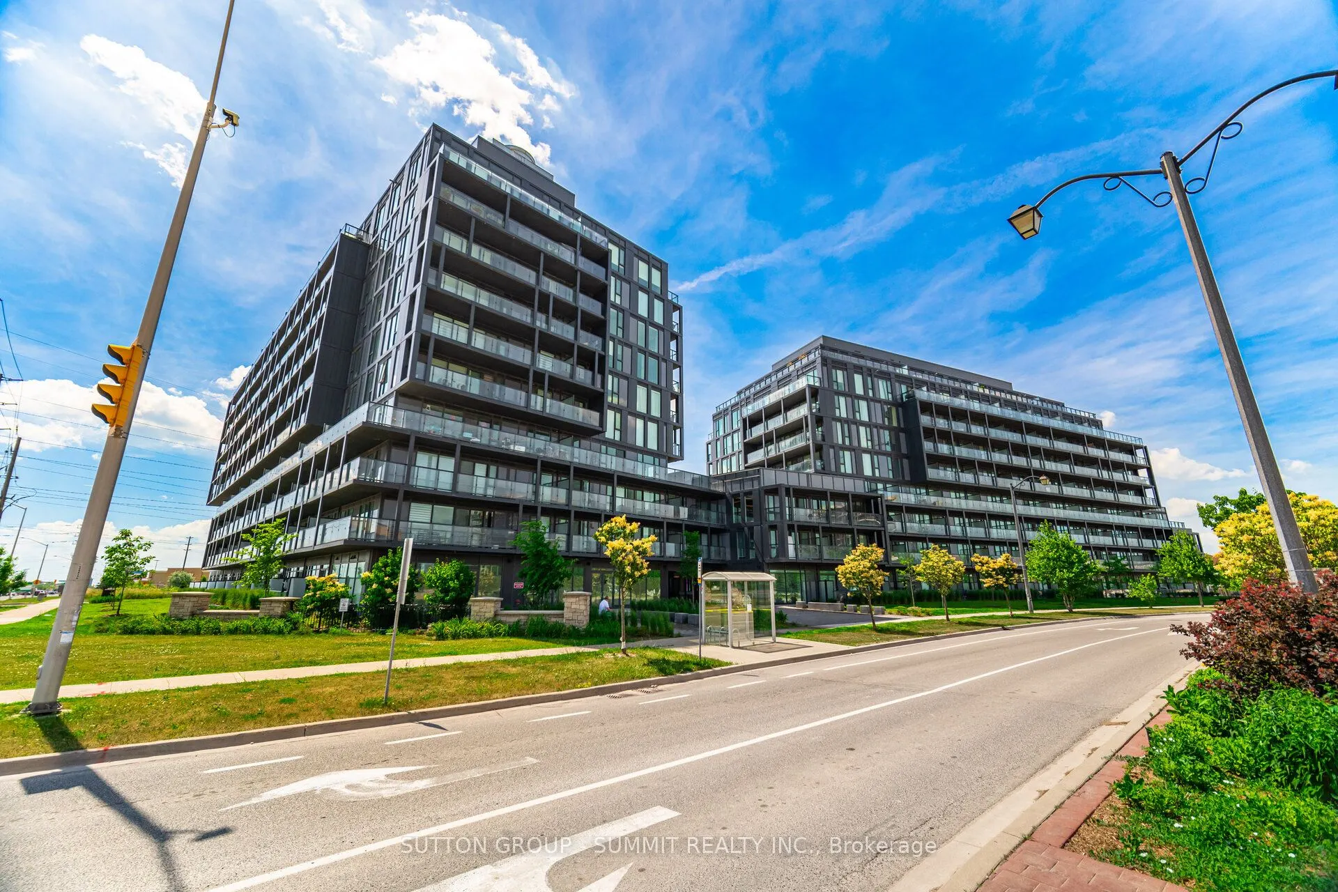 3200 DAKOTA COMMON, ##B-811