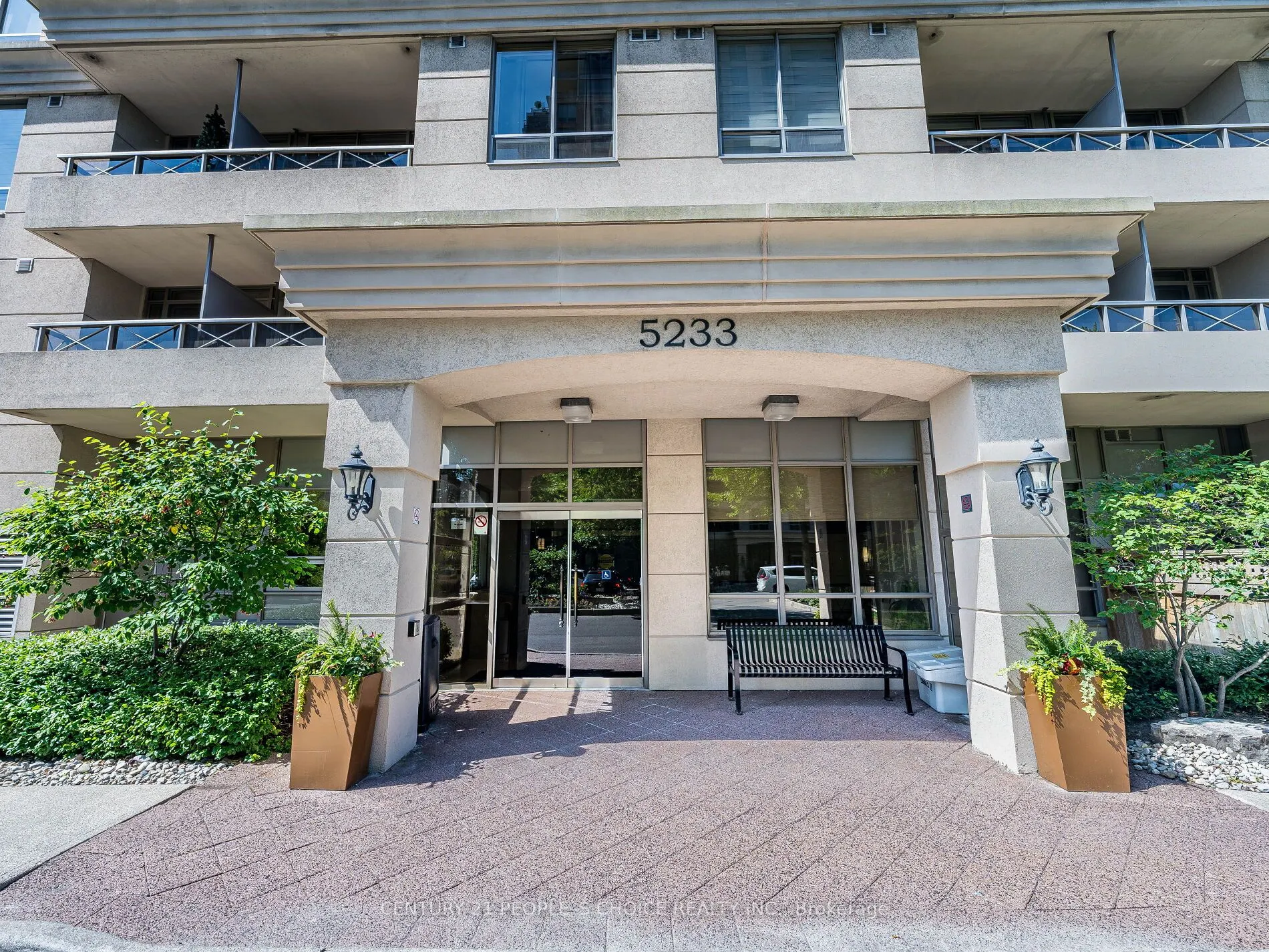 5233 Dundas Street W ##1428