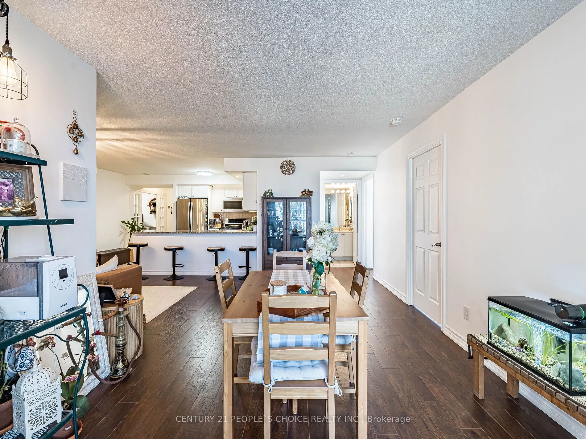 5233 Dundas Street W ##1428