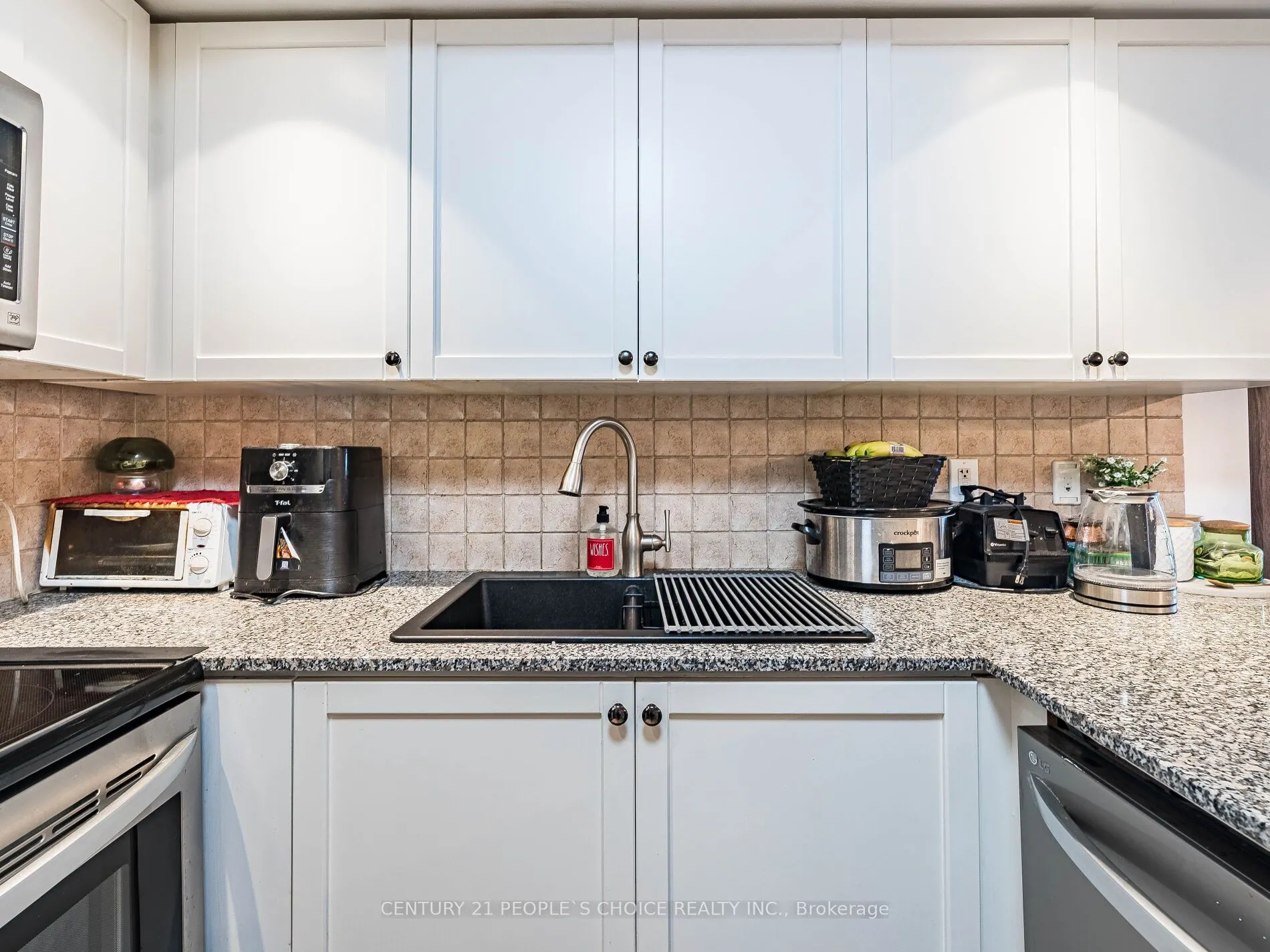 5233 Dundas Street W ##1428