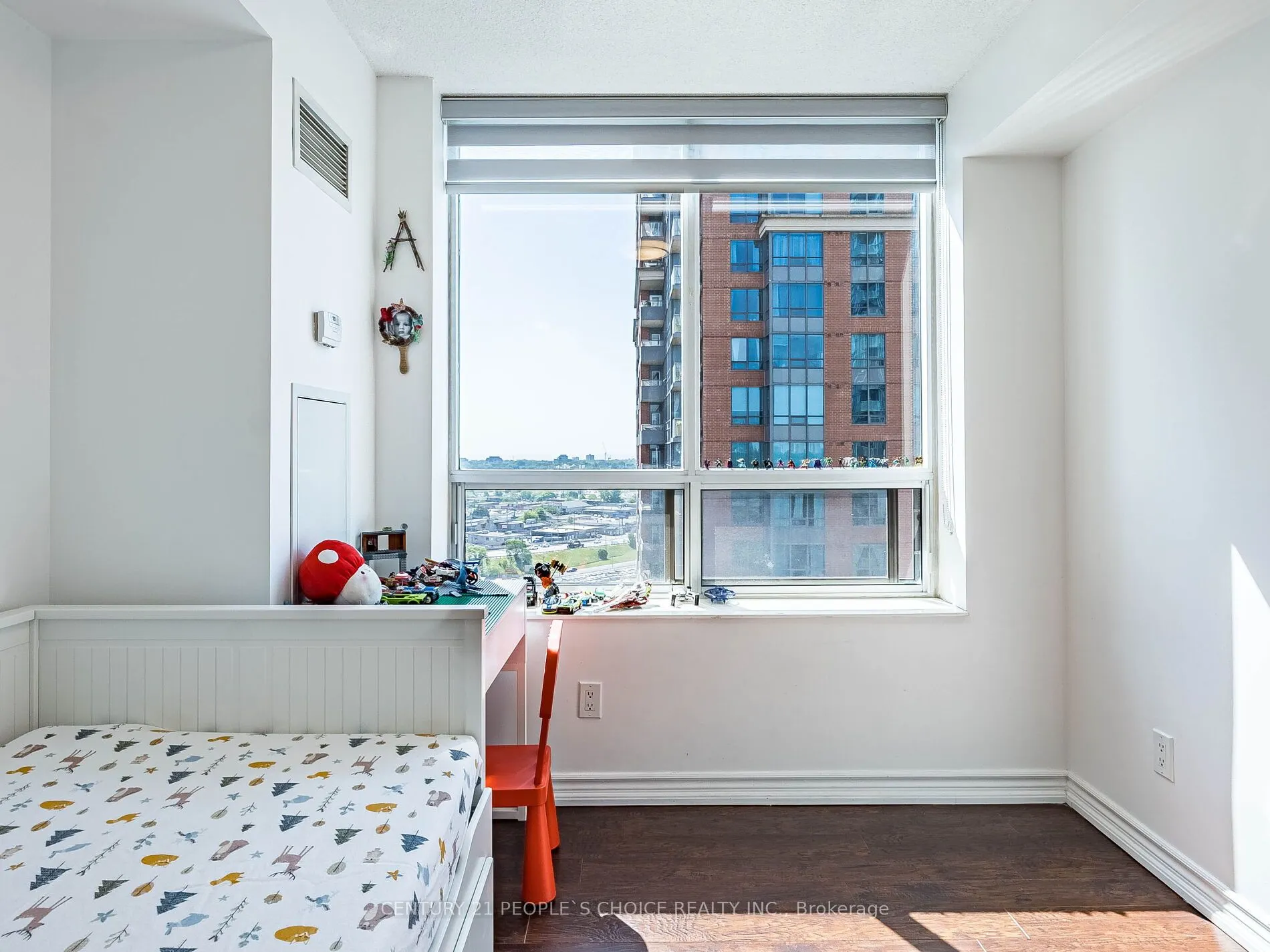 5233 Dundas Street W ##1428