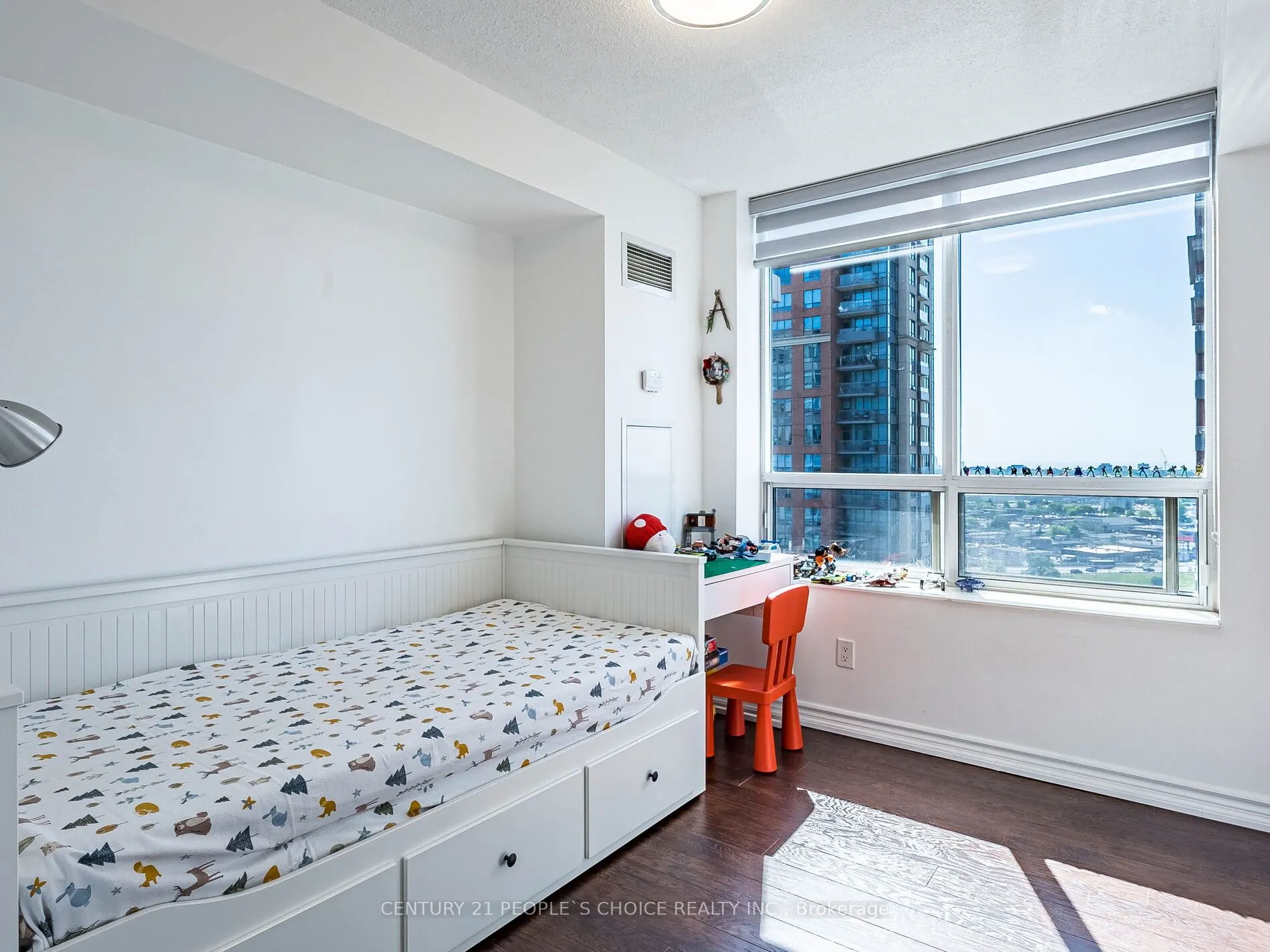 5233 Dundas Street W ##1428