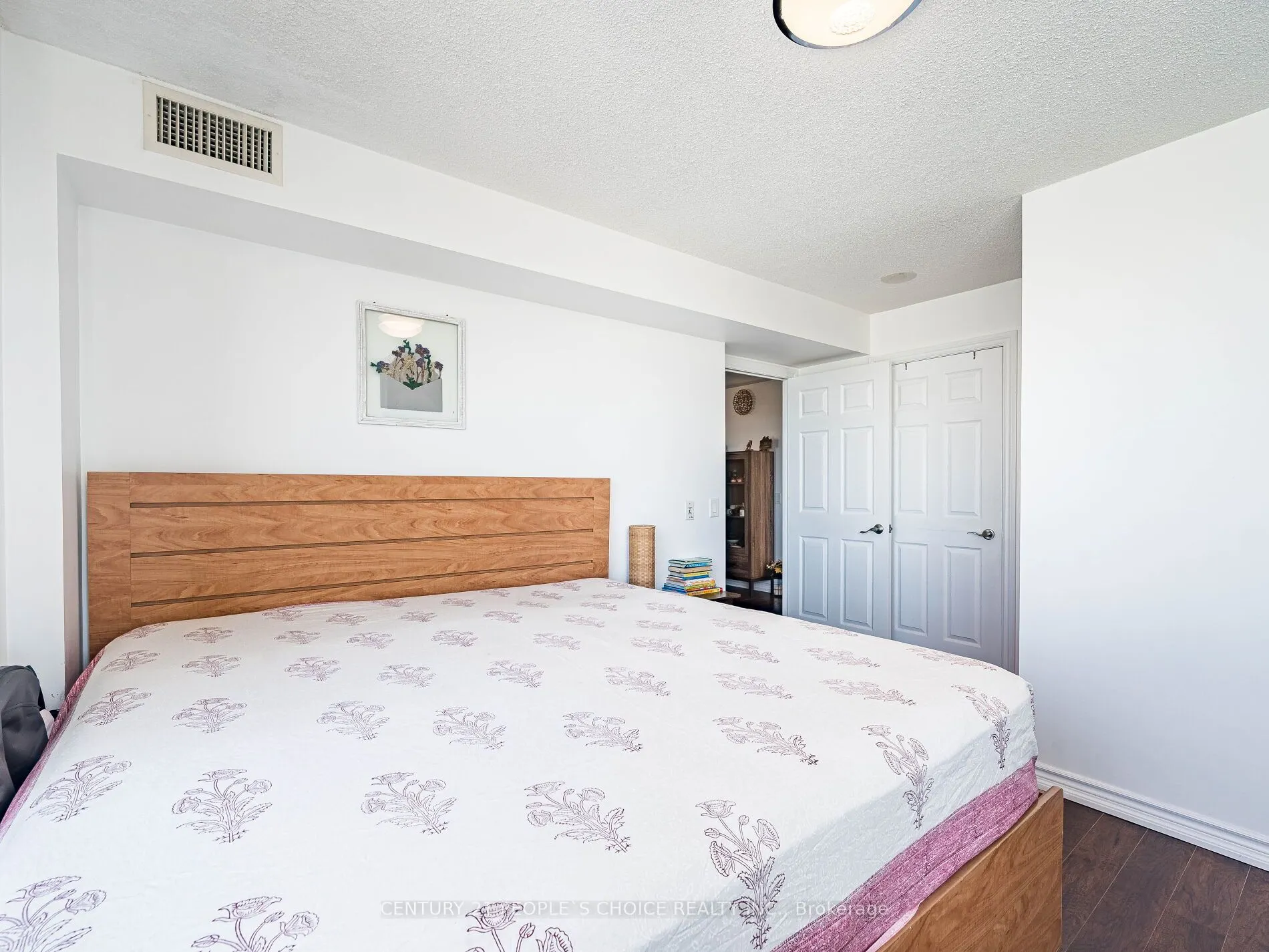 5233 Dundas Street W ##1428
