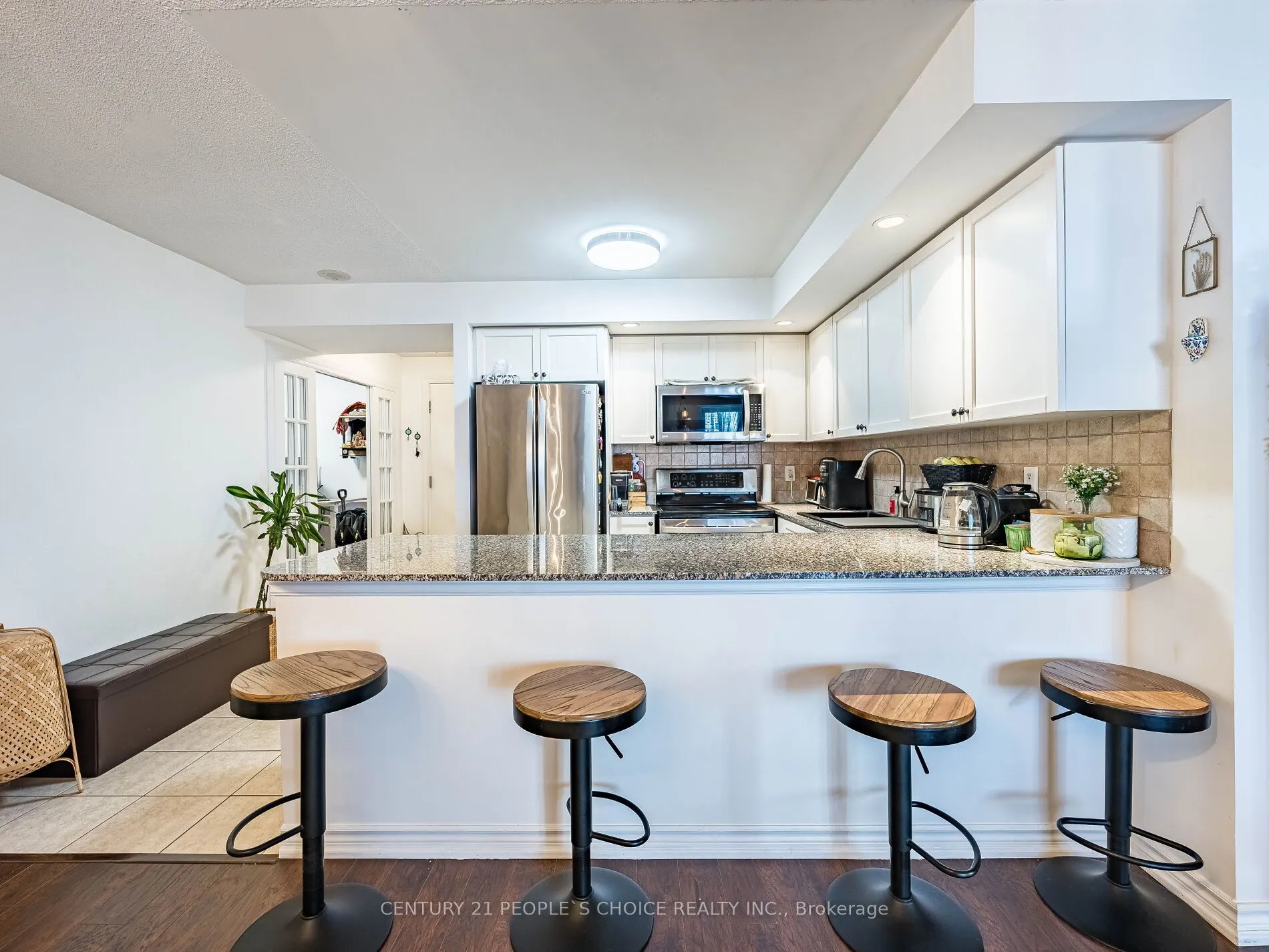 5233 Dundas Street W ##1428