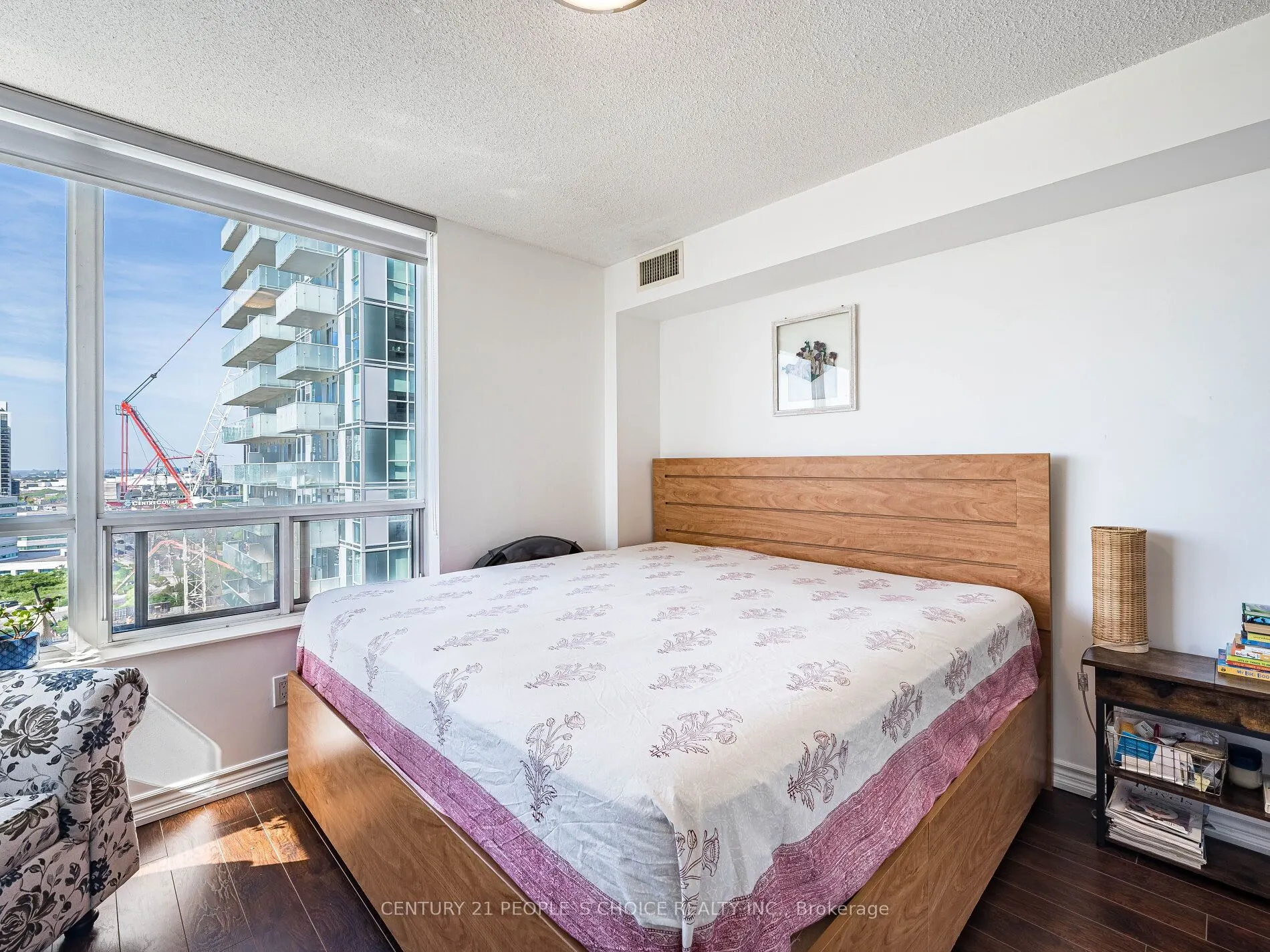5233 Dundas Street W ##1428