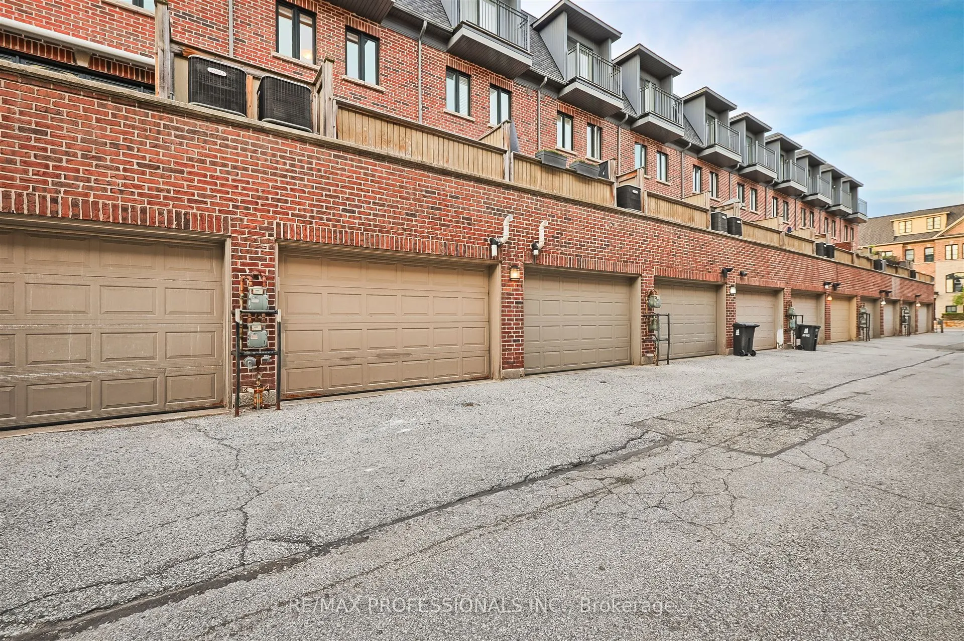 825A Oxford Street