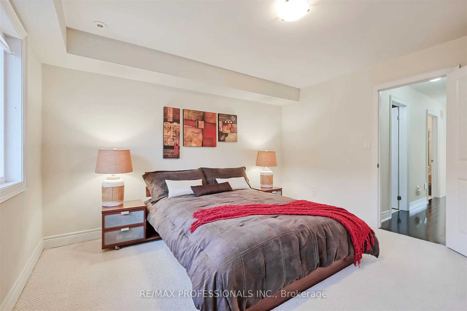 825A Oxford Street