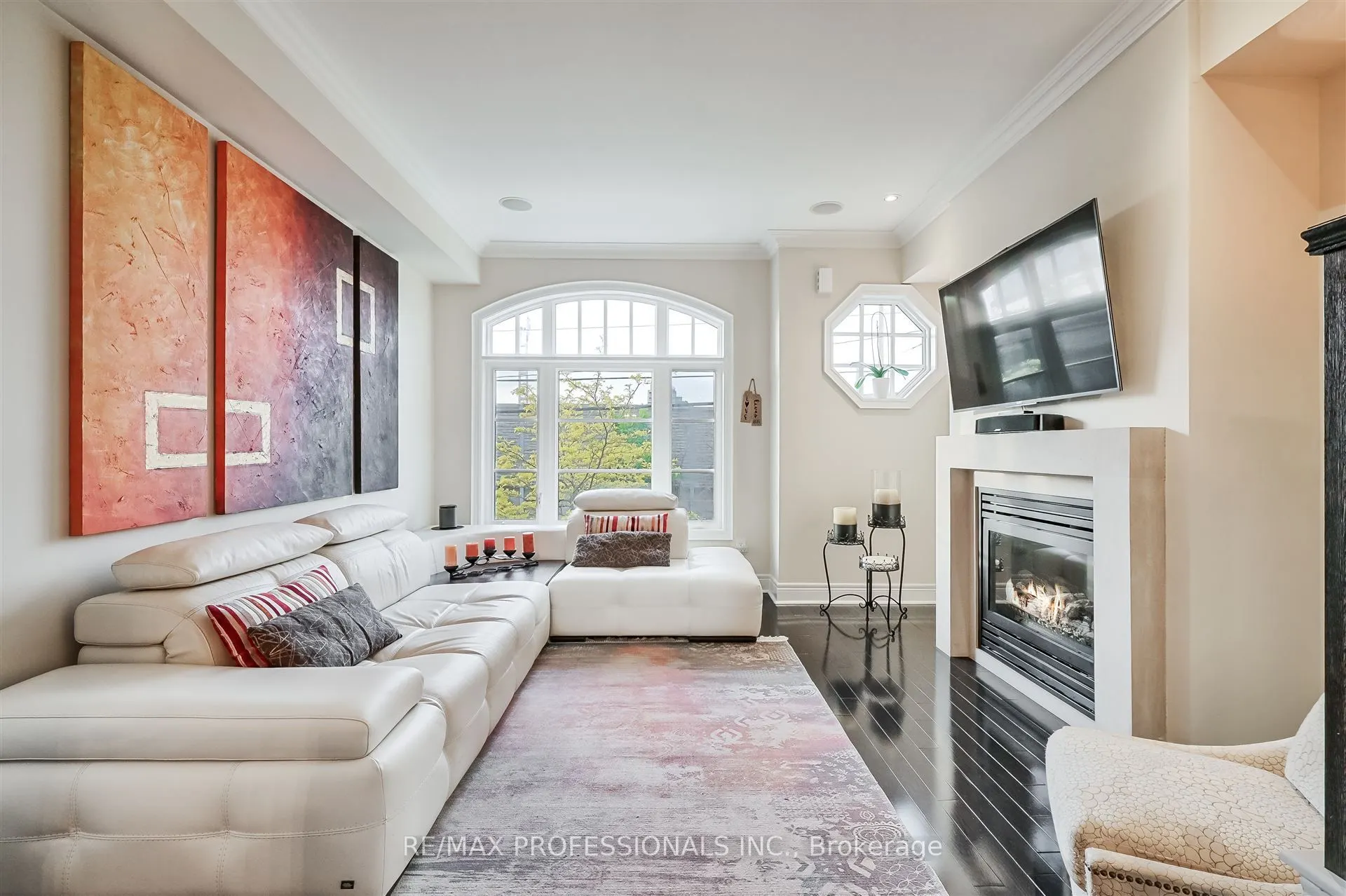 825A Oxford Street