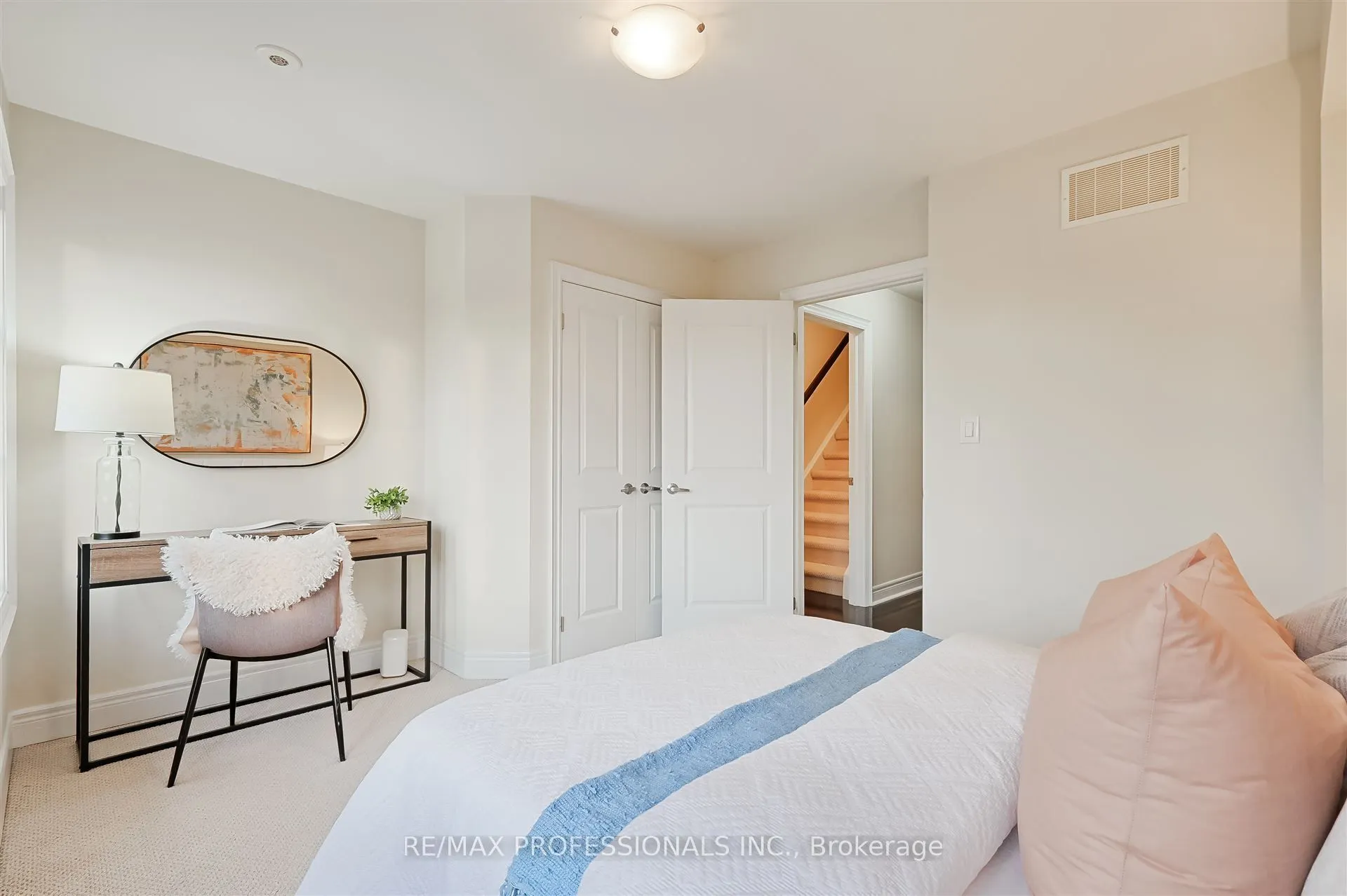 825A Oxford Street