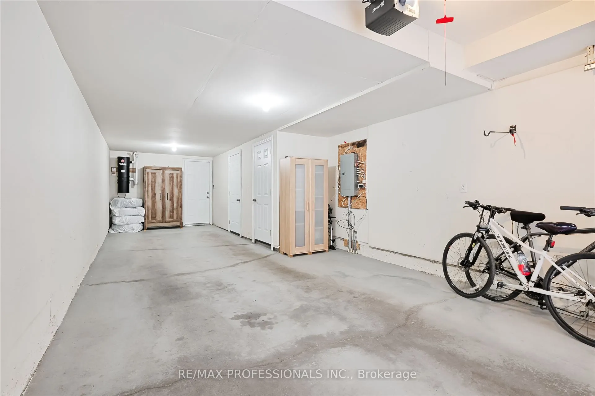 825A Oxford Street