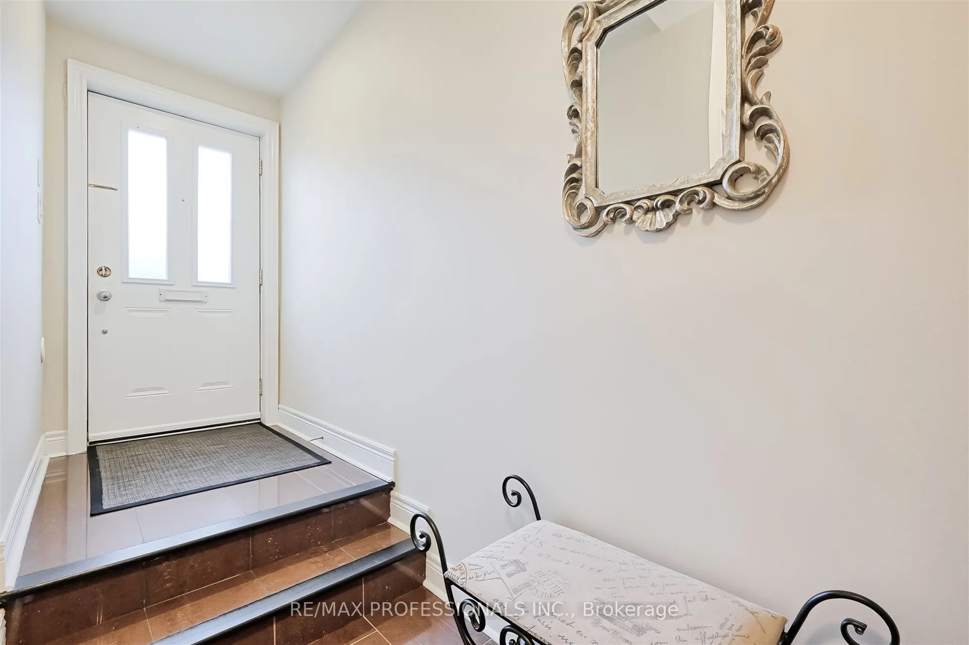 825A Oxford Street