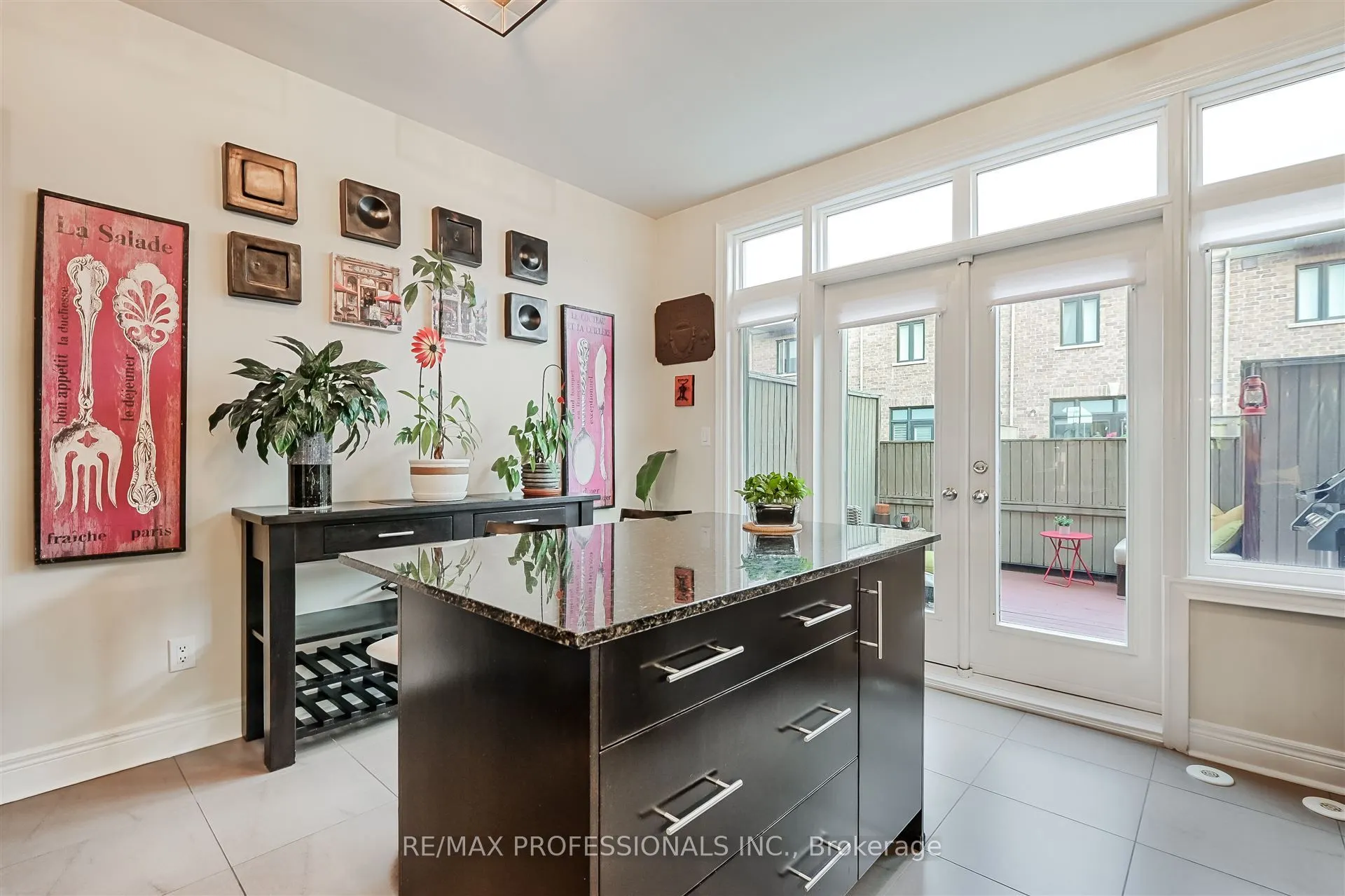 825A Oxford Street