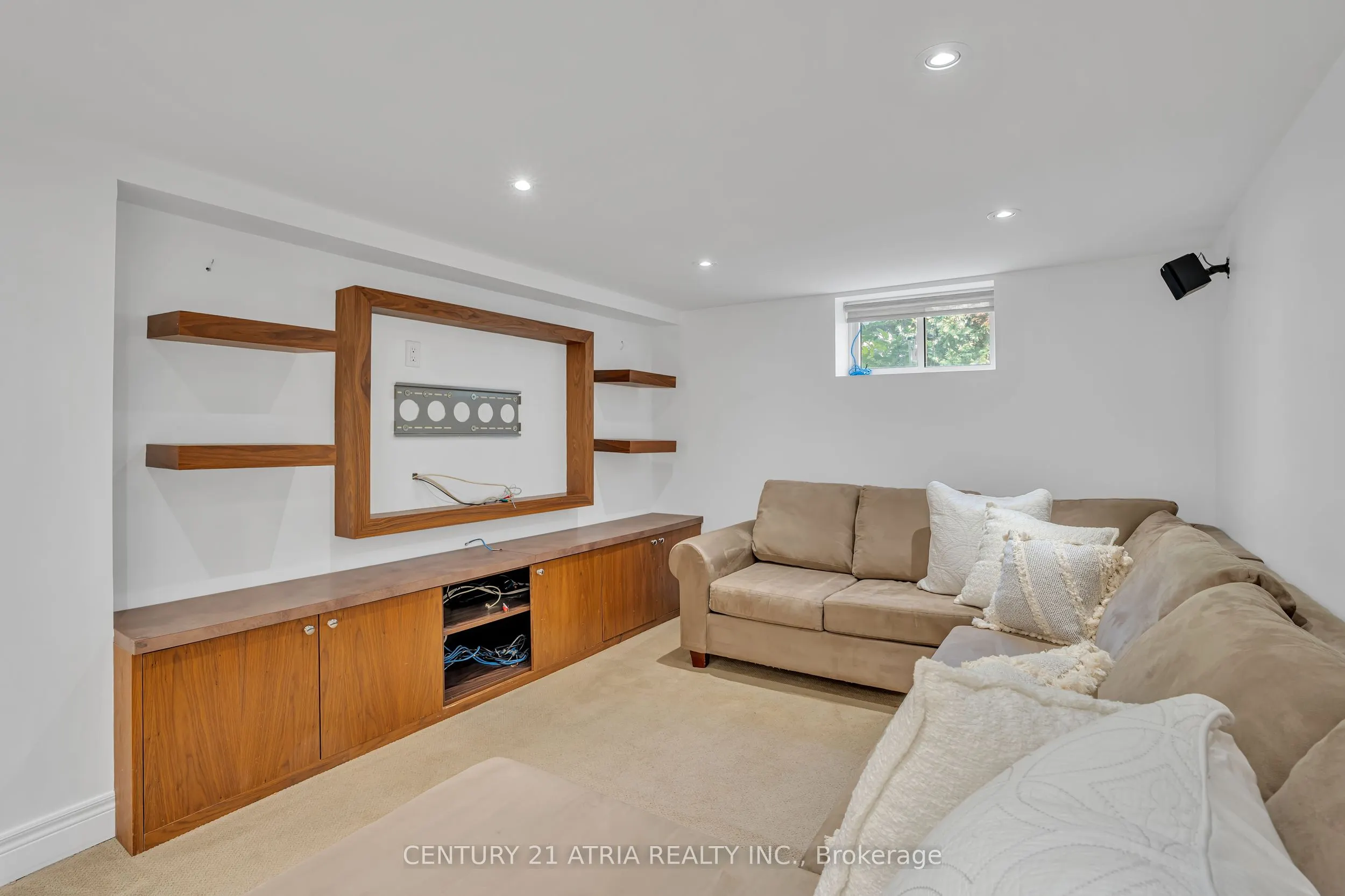 13 Sunnydale Drive