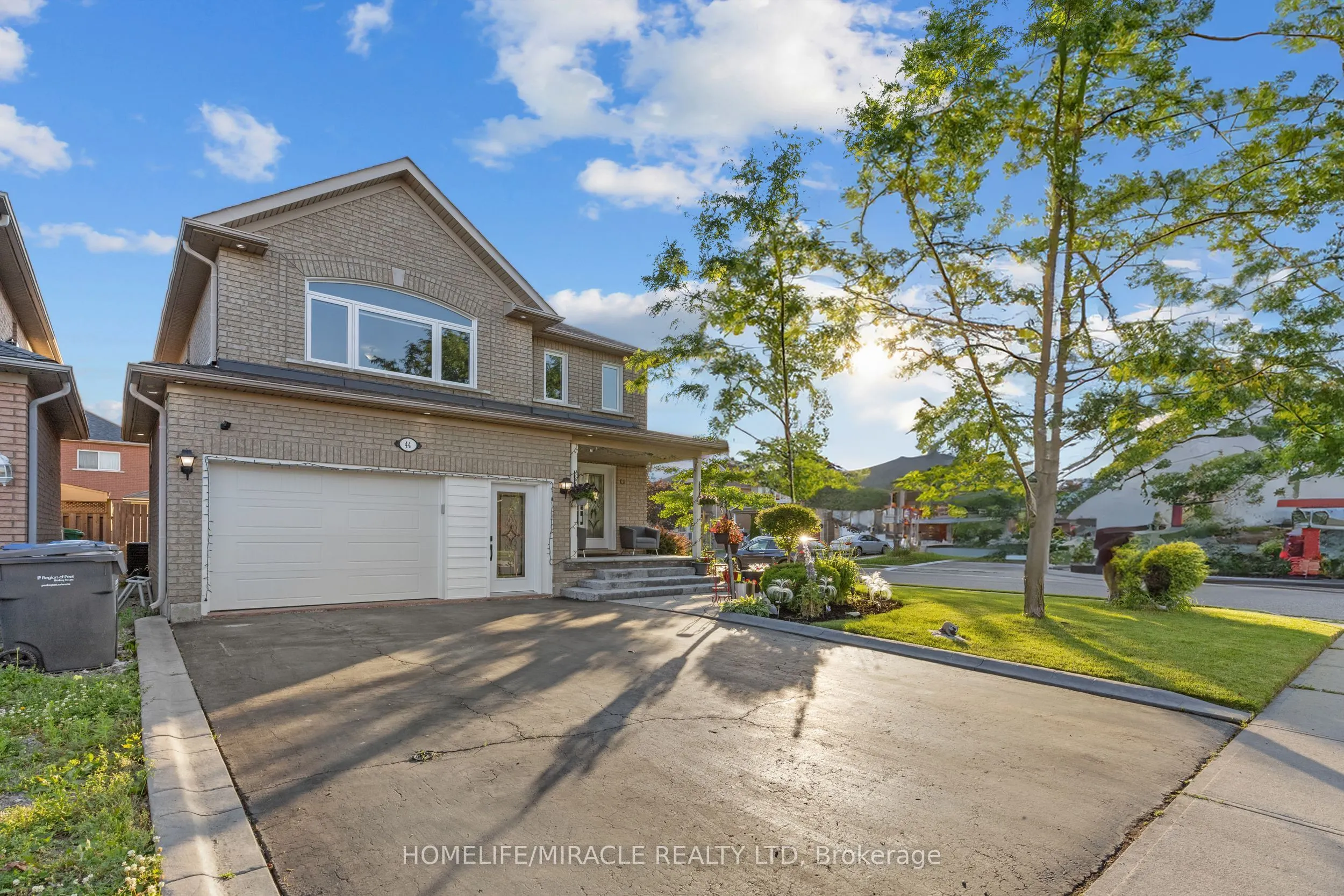 44 Newark Way