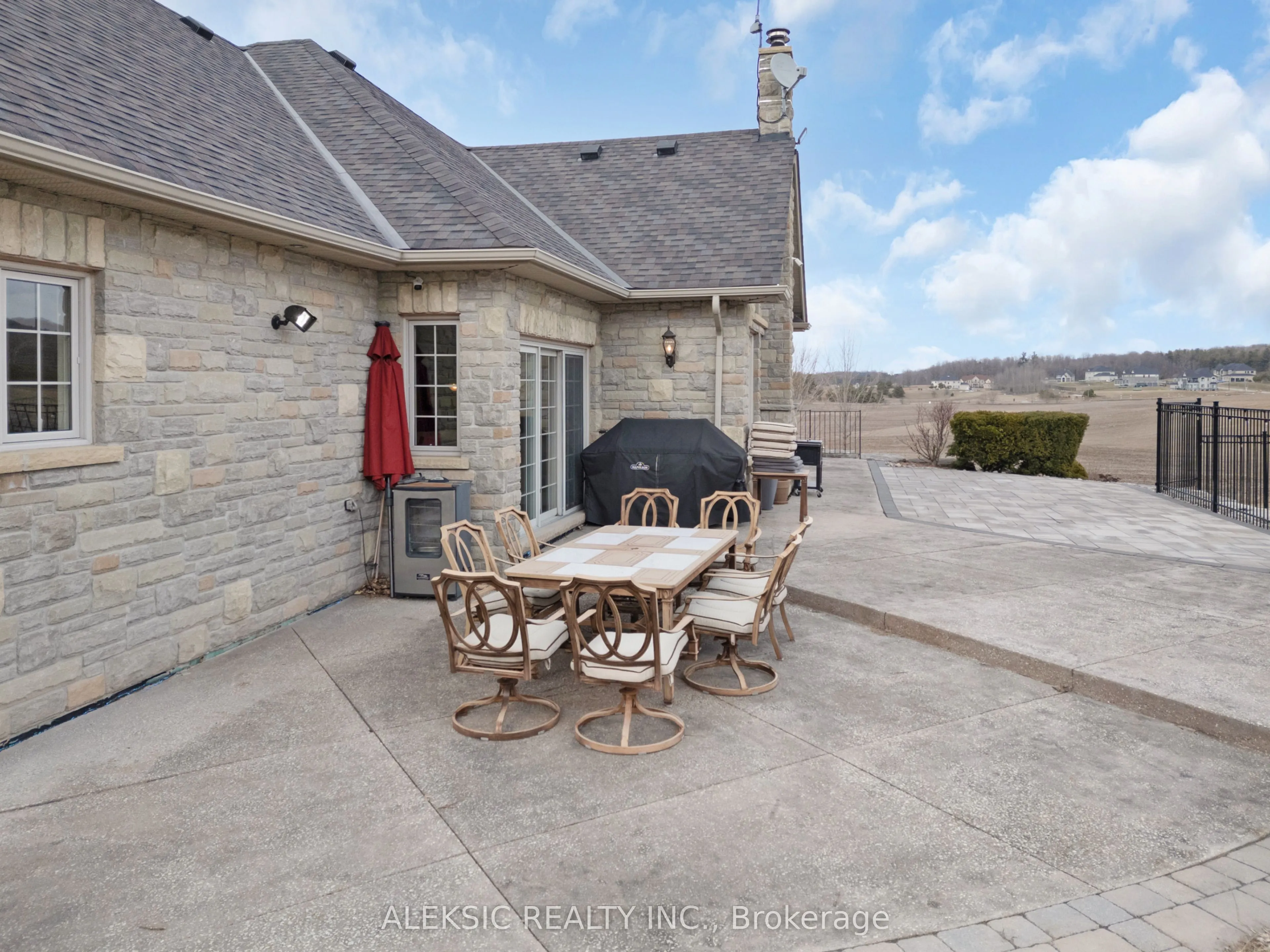 9797 Hunsden Side Road
