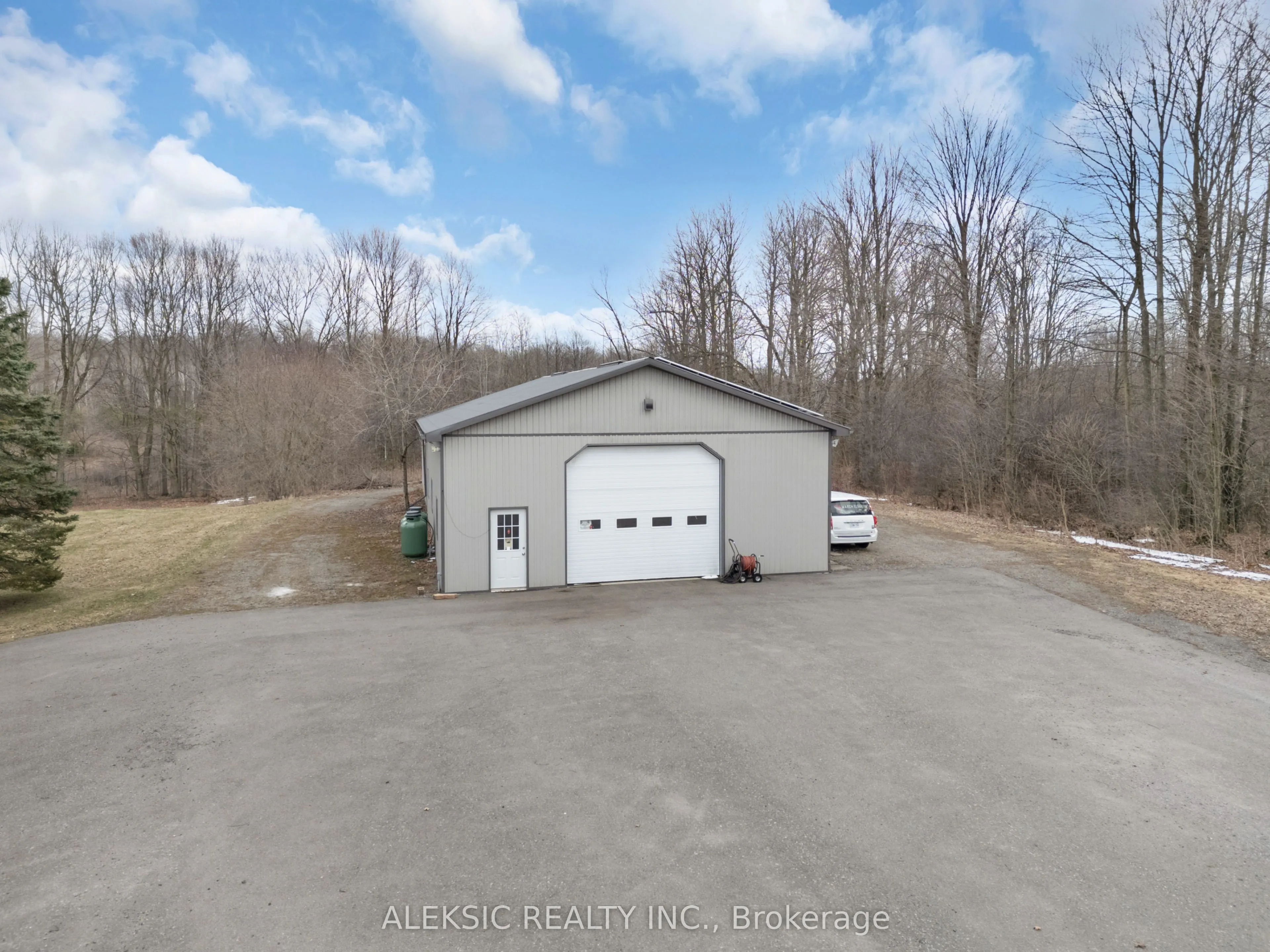 9797 Hunsden Side Road