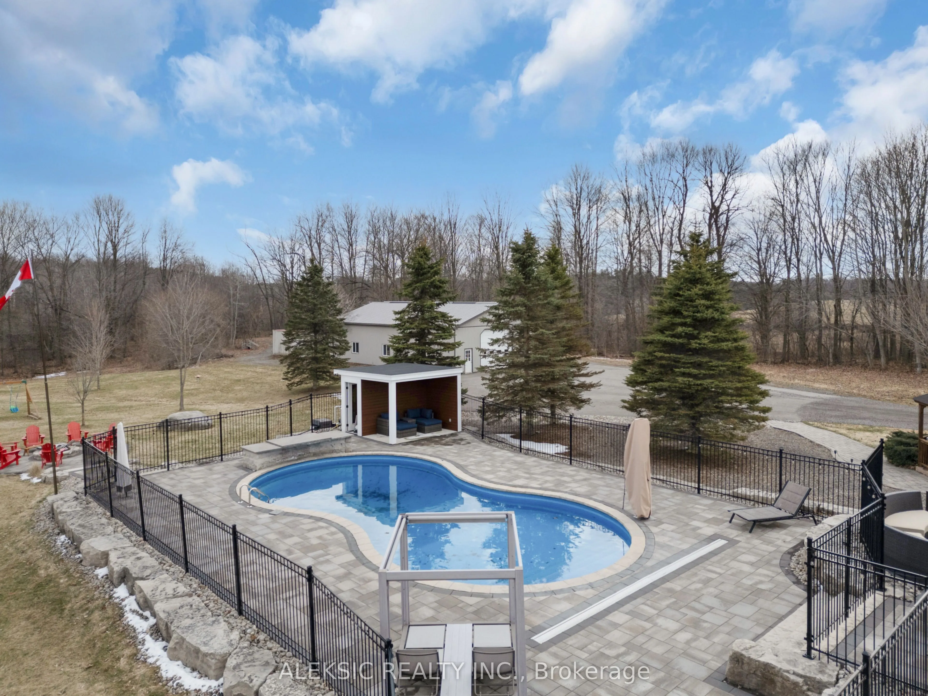 9797 Hunsden Side Road