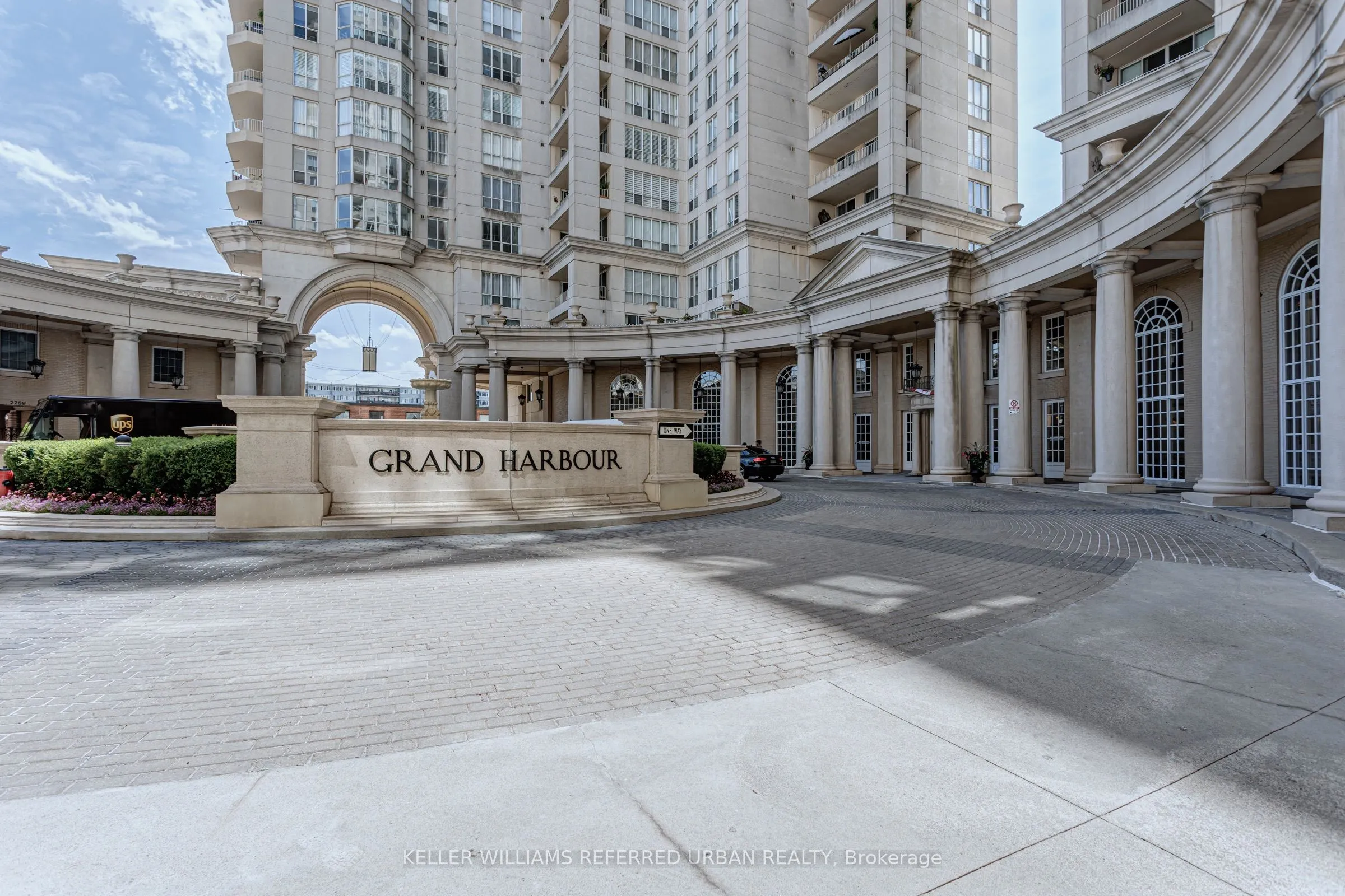 2285 Lake Shore Boulevard W, #902