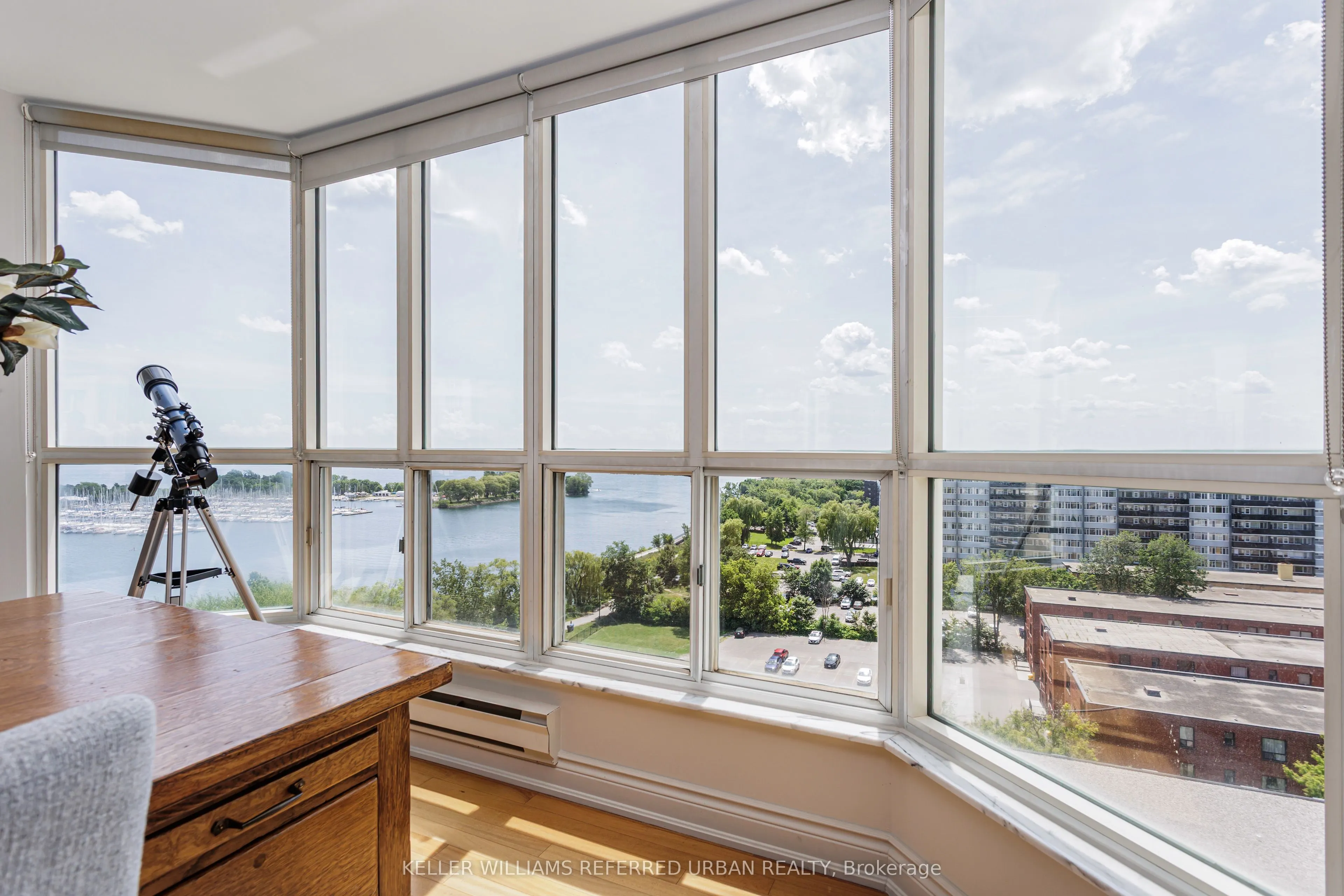 2285 Lake Shore Boulevard W, #902