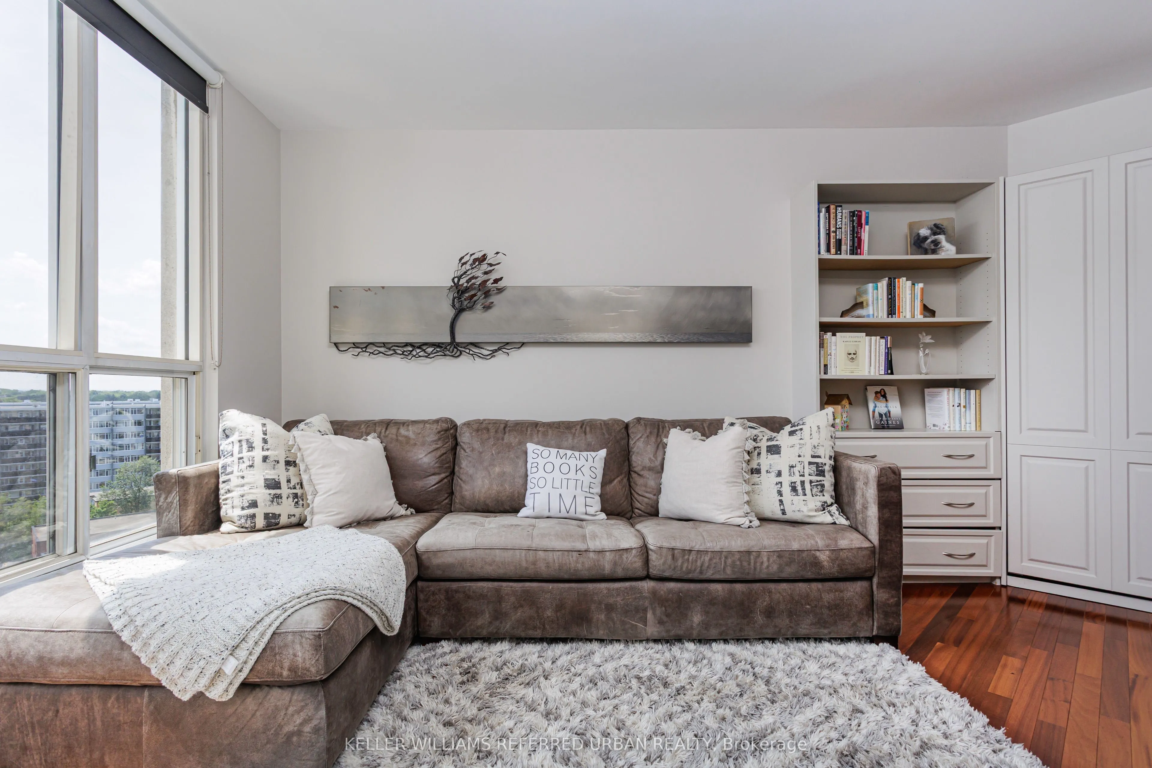 2285 Lake Shore Boulevard W, #902
