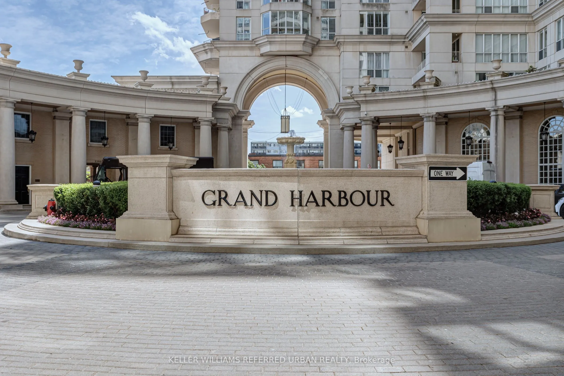 2285 Lake Shore Boulevard W, #902