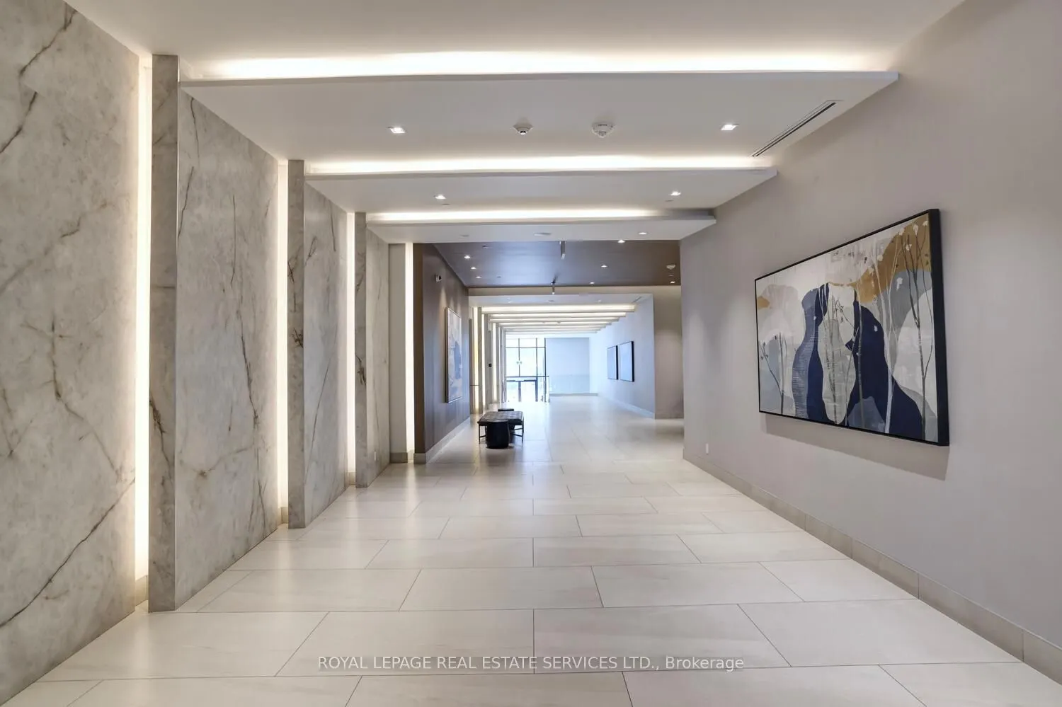 4208 Dundas Street W, #702
