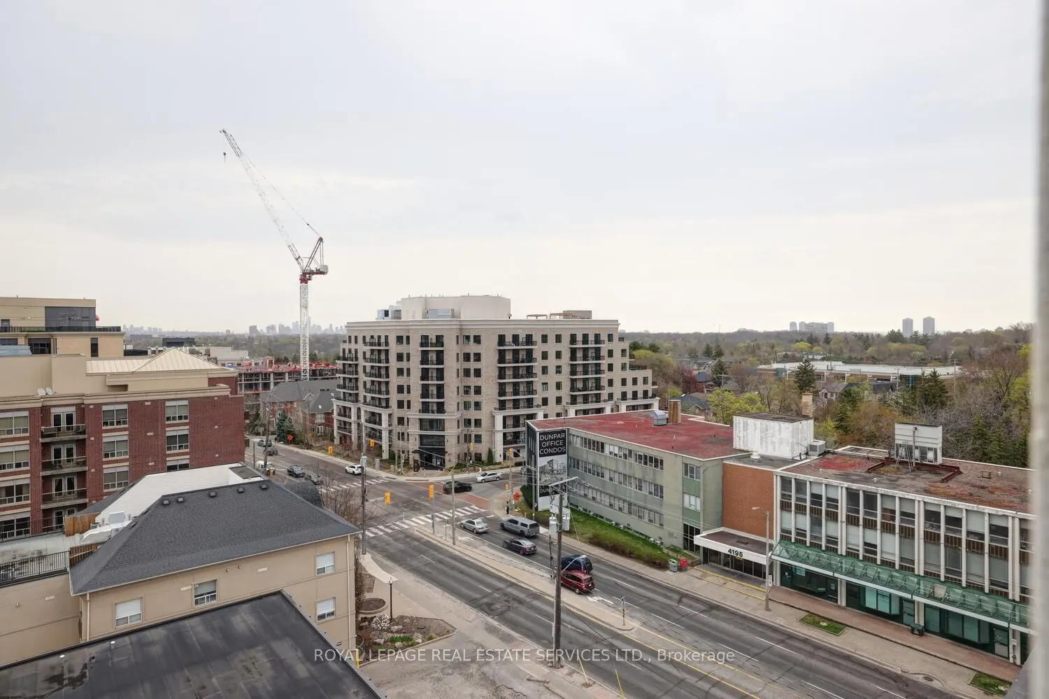 4208 Dundas Street W, #702