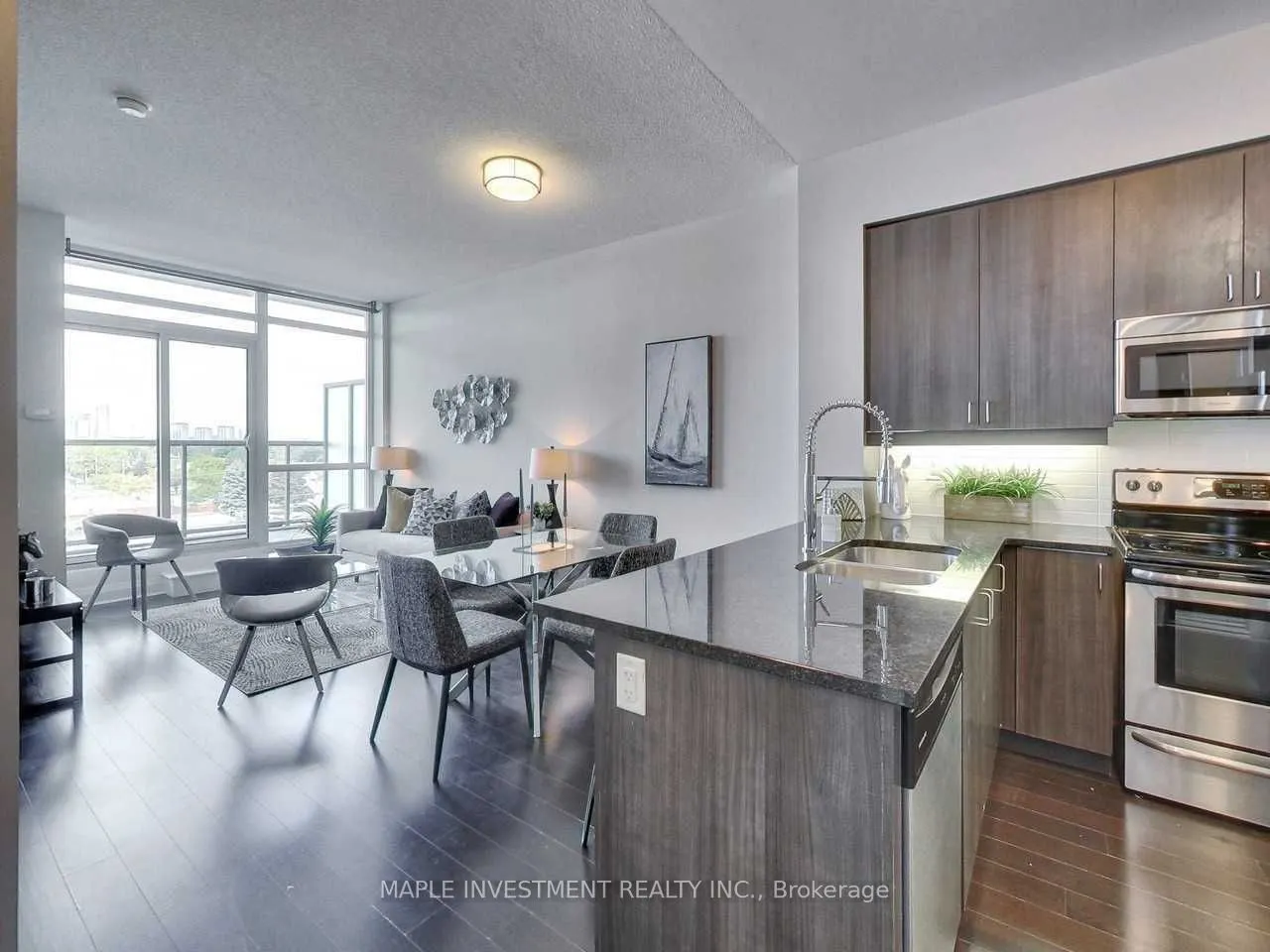 1185 The Queensway Way, #515