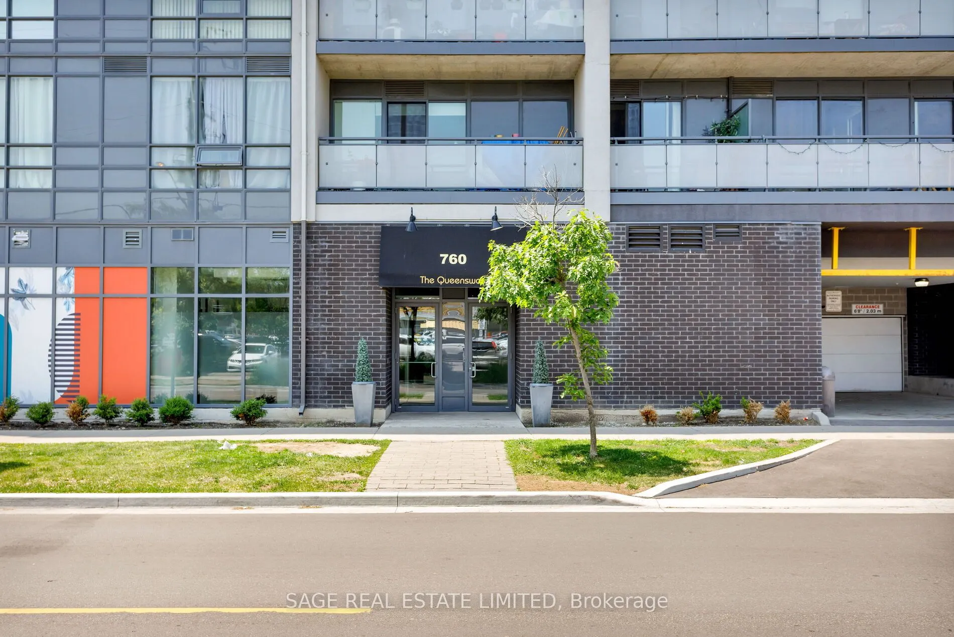 760 The Queensway, #401
