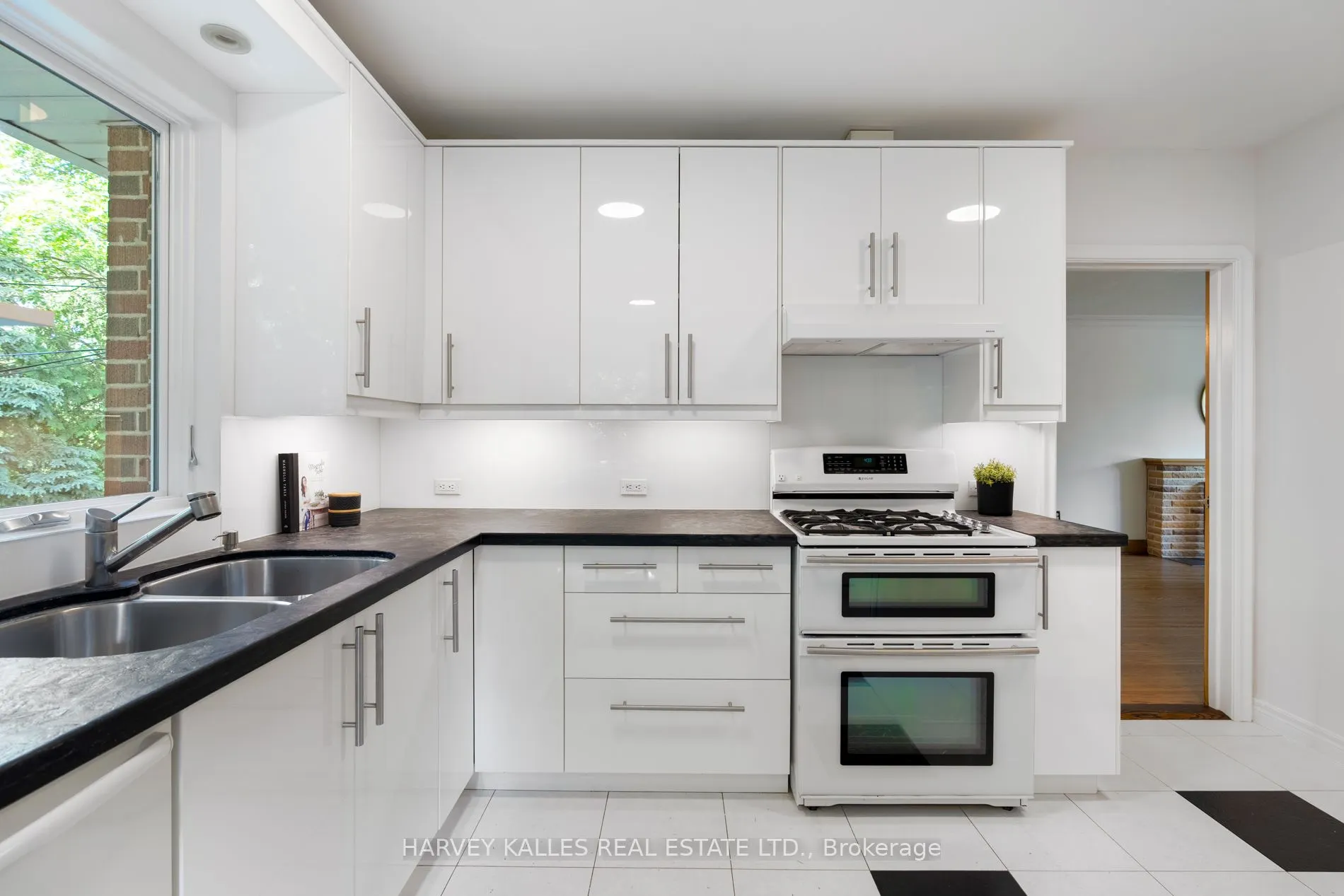 10 Northolt Court