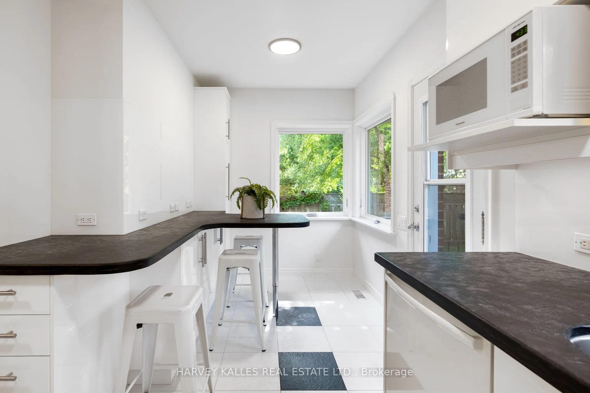 10 Northolt Court