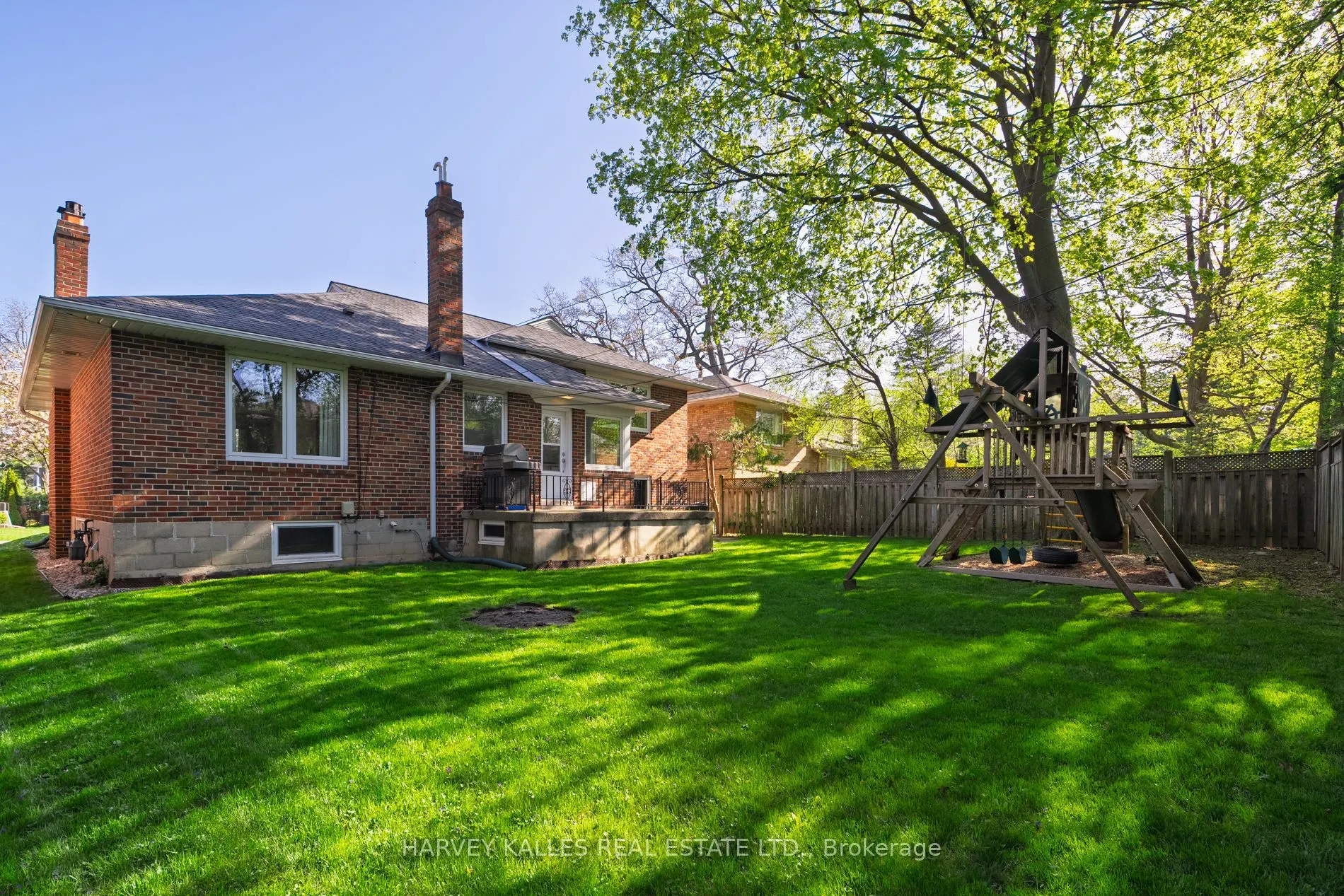 10 Northolt Court