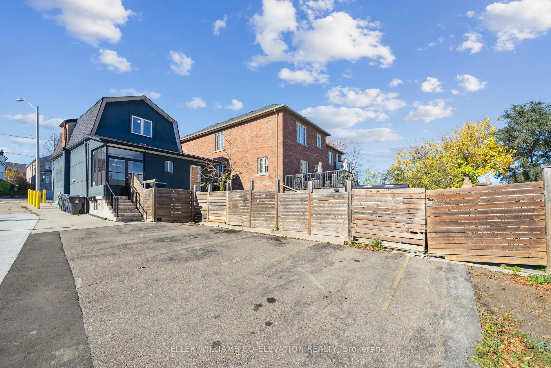 681 Scarlett Road, #Upper Level