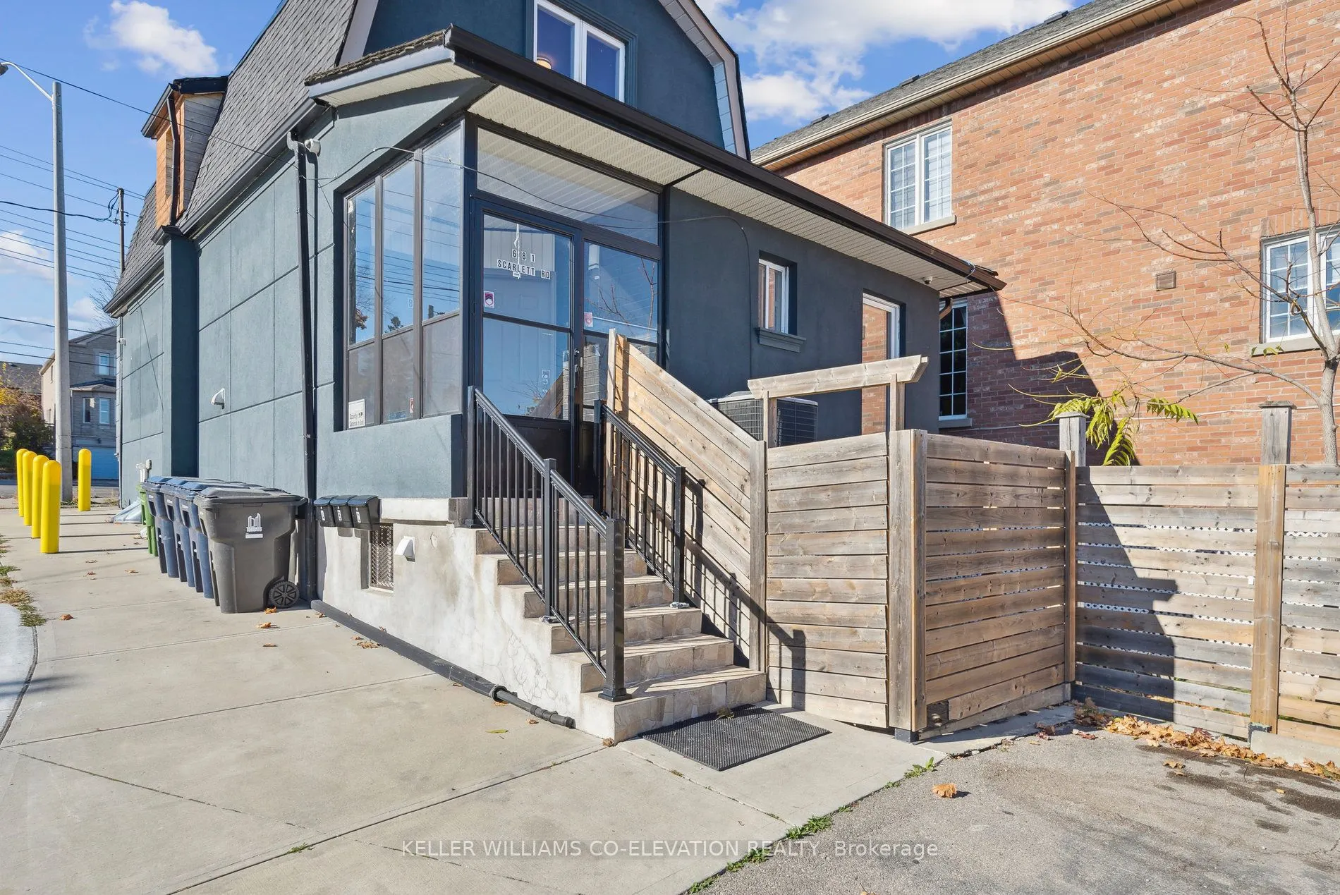 681 Scarlett Road, #Upper Level